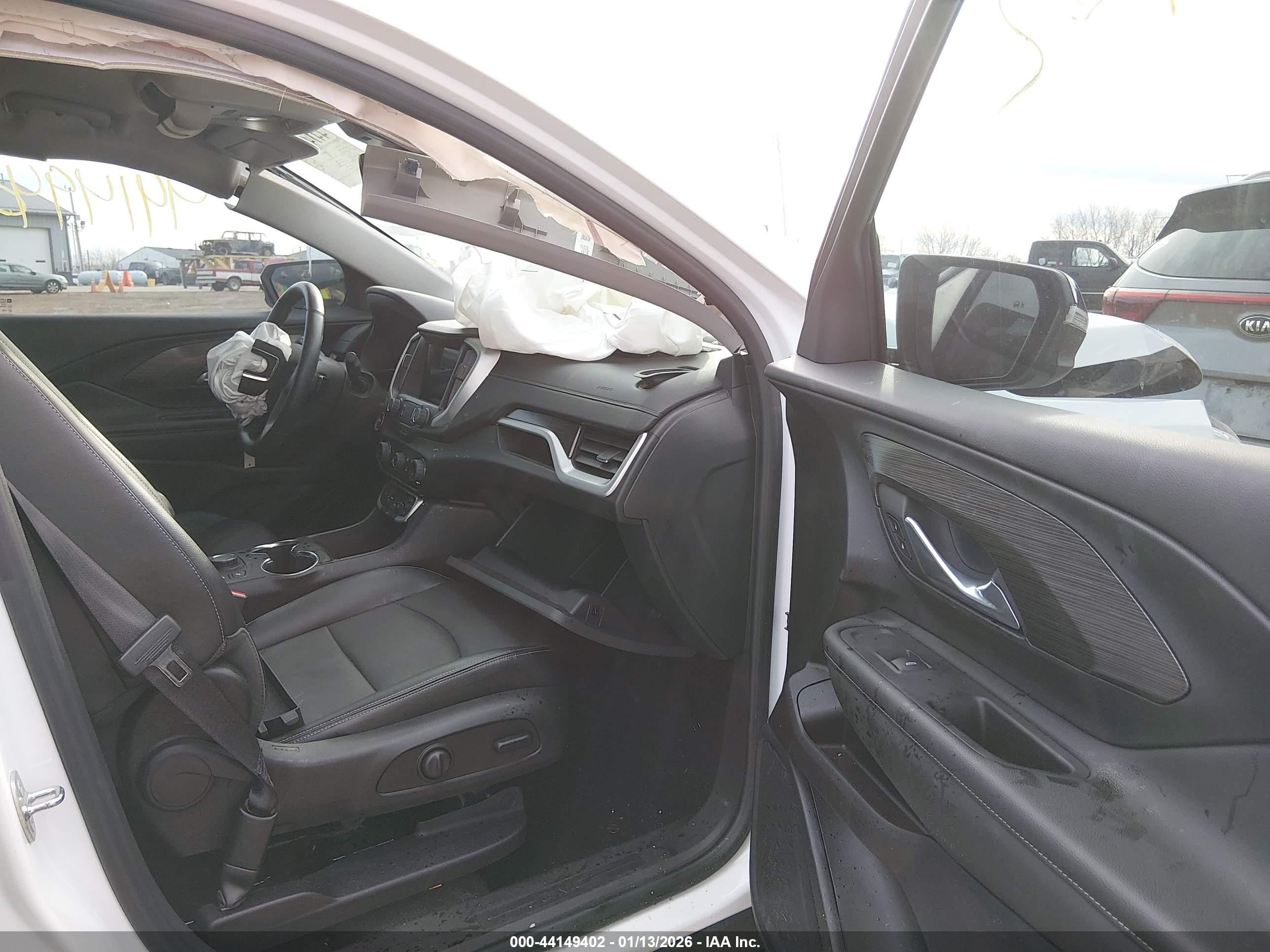 GMC TERRAIN image 5
