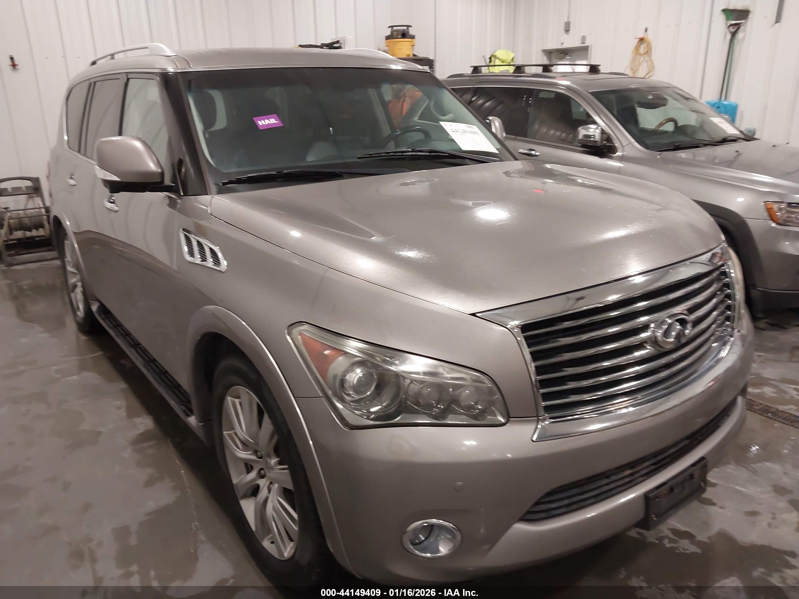 INFINITI QX56 image 6