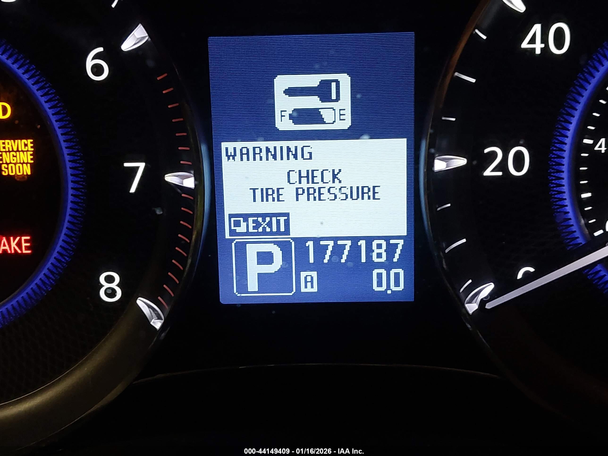 INFINITI QX56 image 7