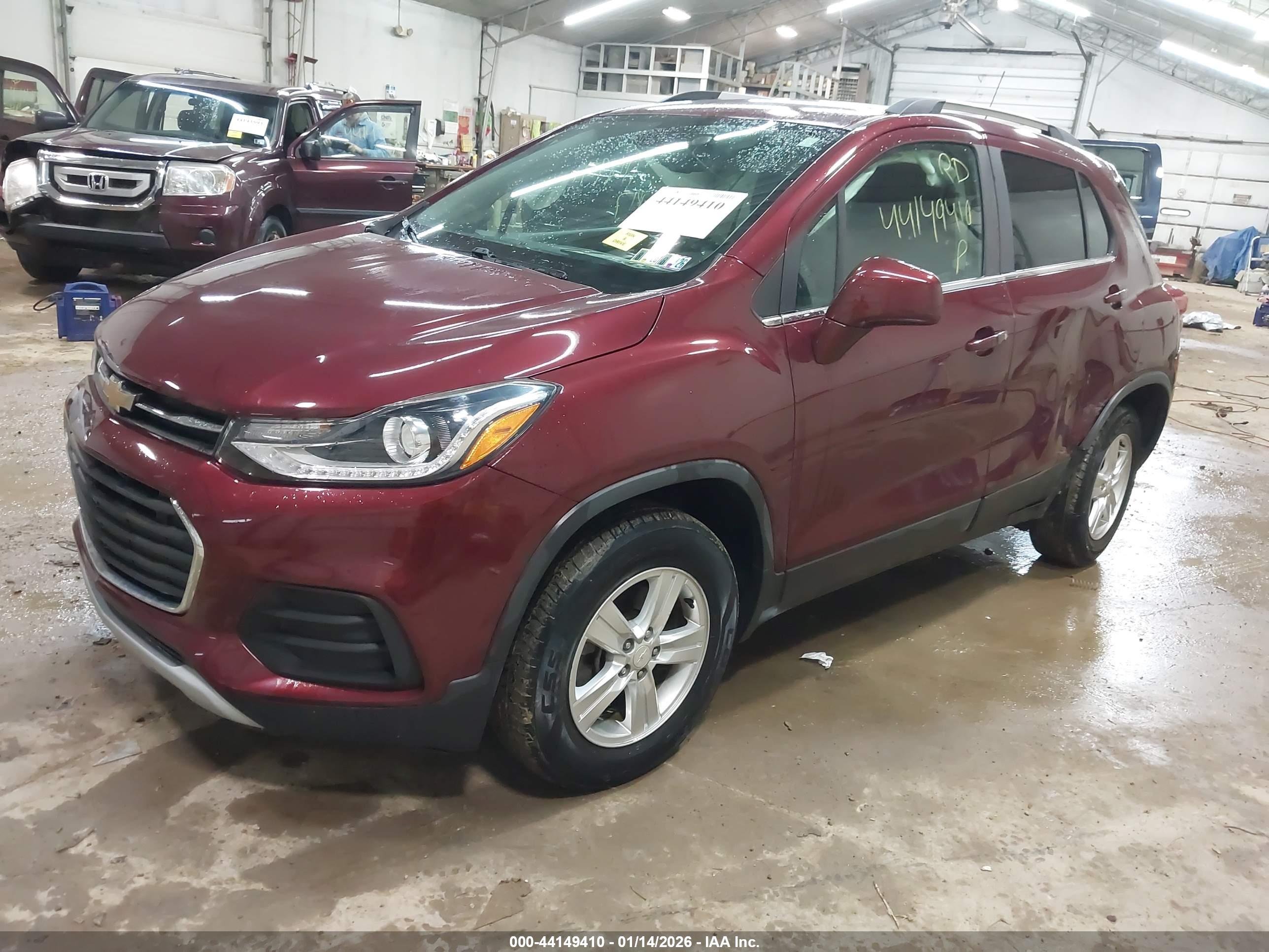 CHEVROLET TRAX image 2
