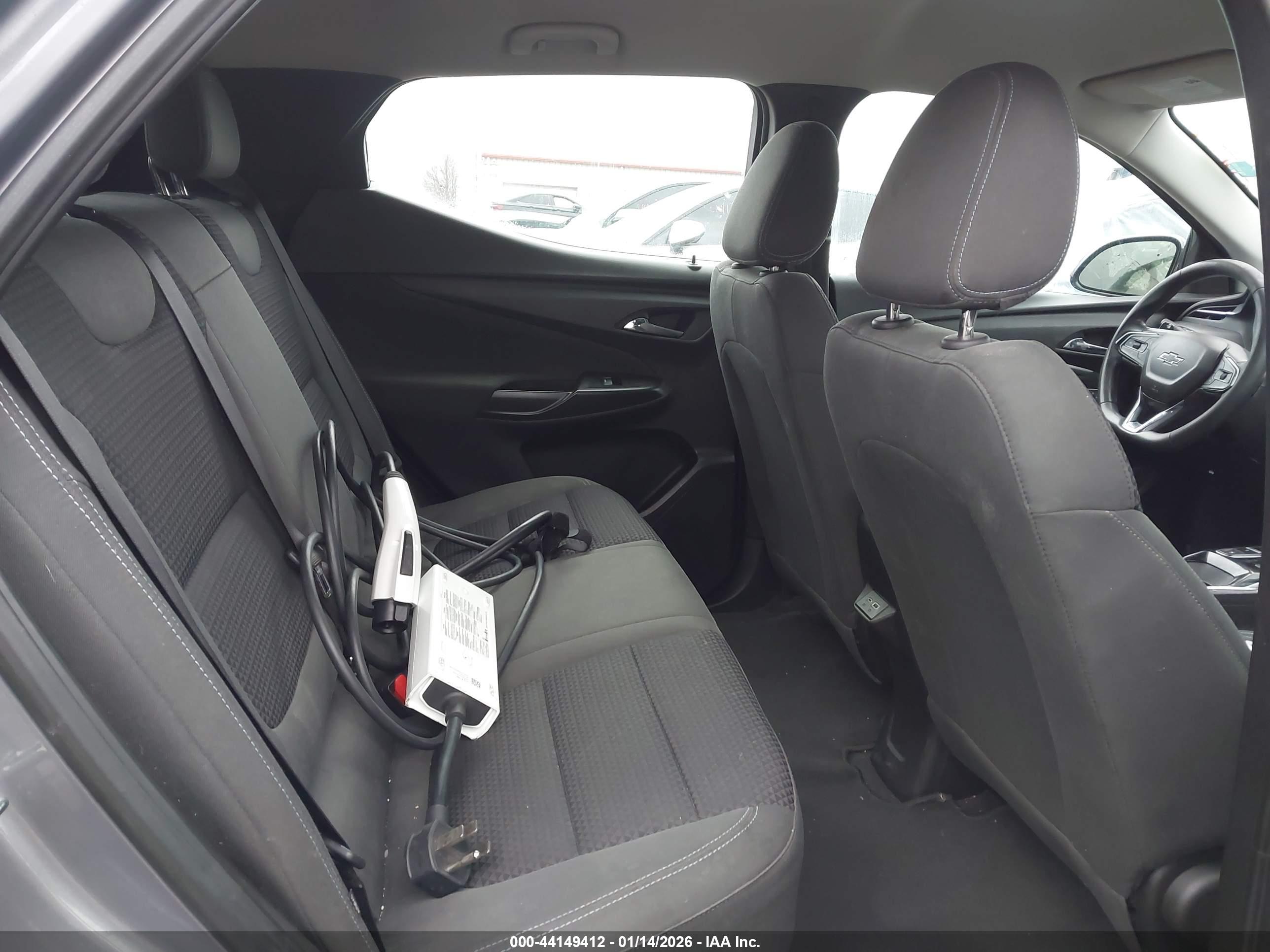 CHEVROLET BOLT image 8