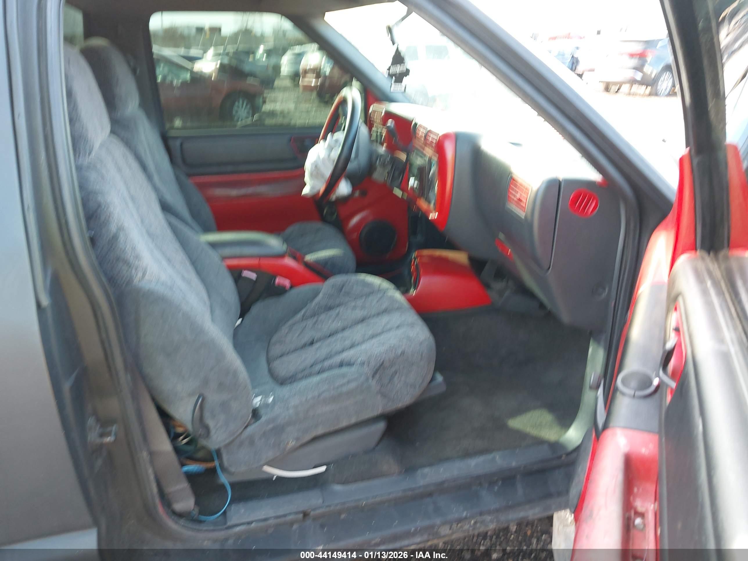CHEVROLET S image 5