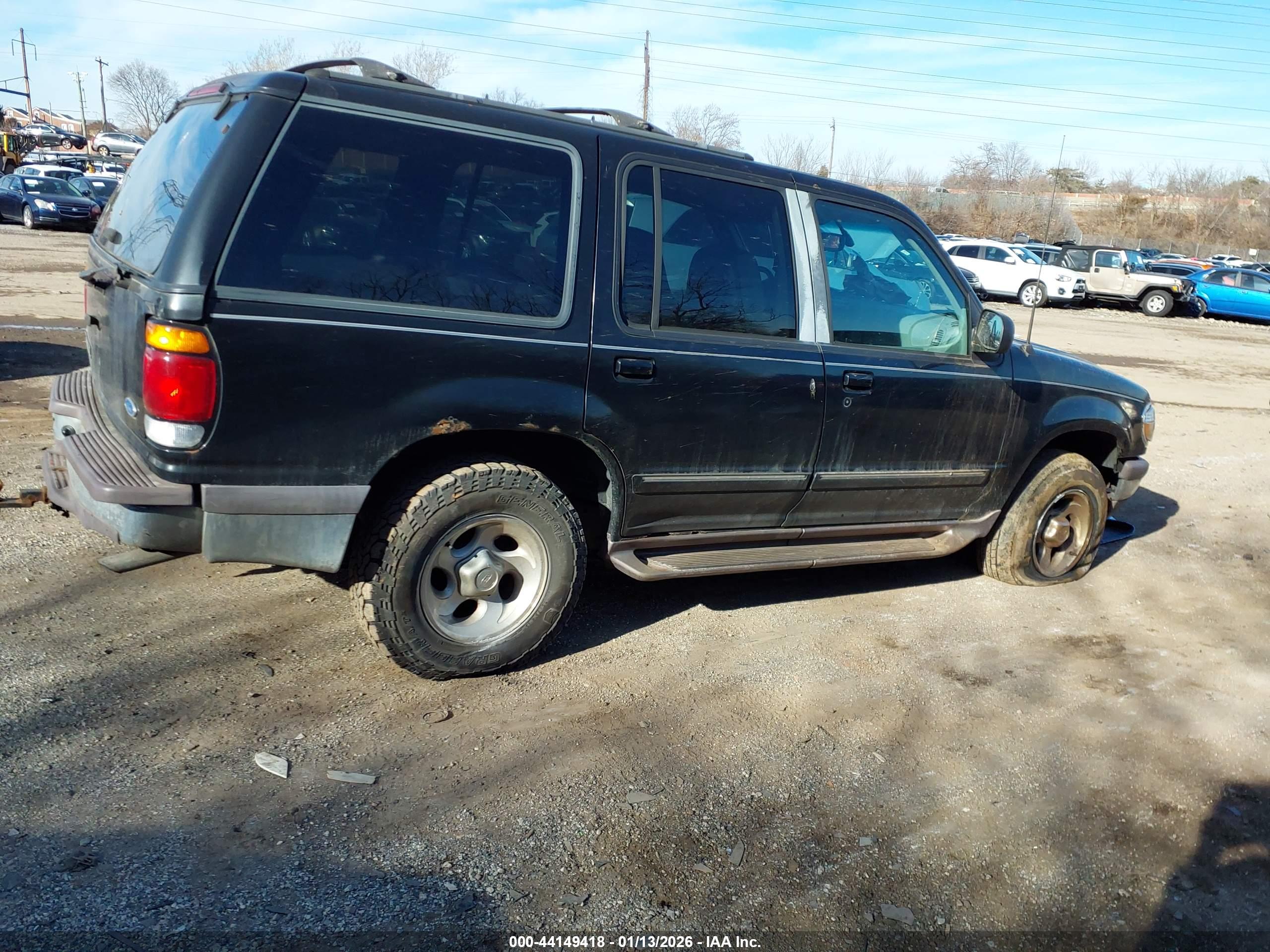 FORD EXPLORER image 4