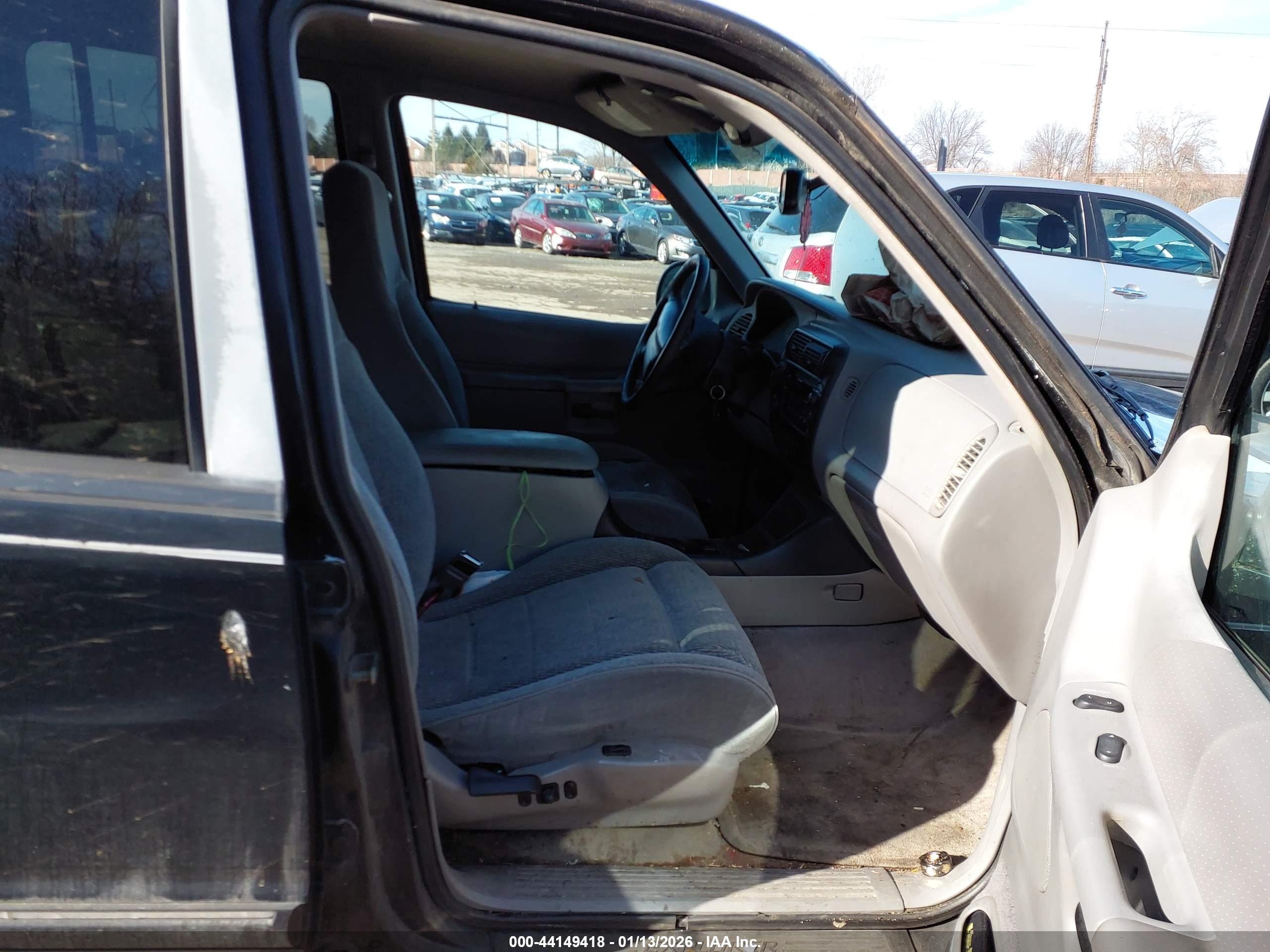 FORD EXPLORER image 5