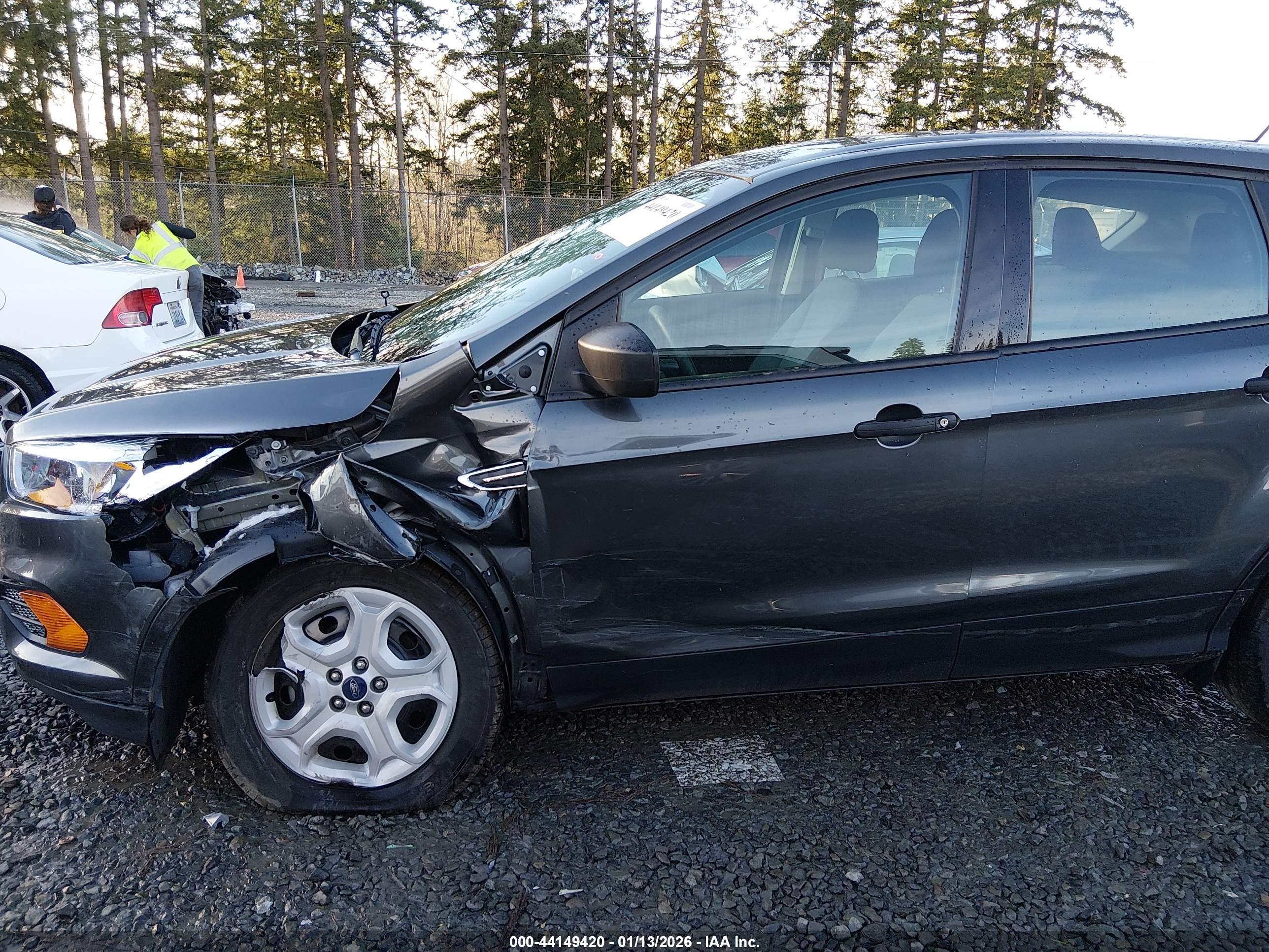 FORD ESCAPE image 6