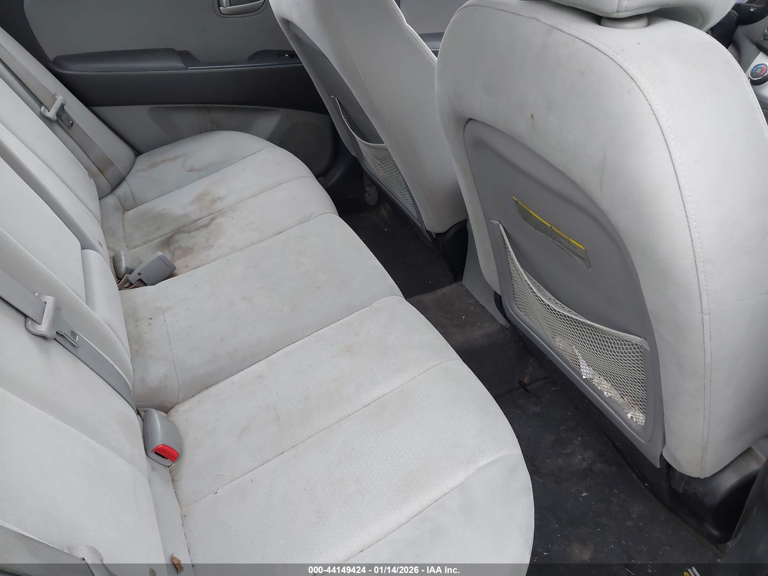 HYUNDAI ELANTRA image 8
