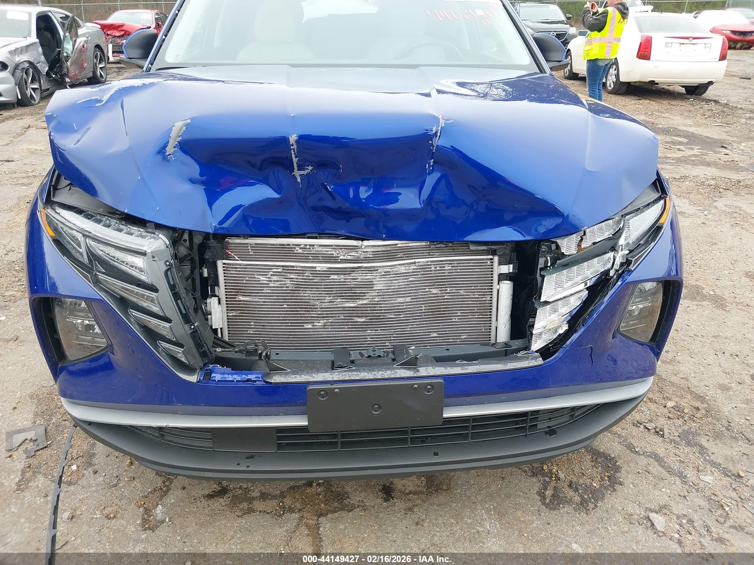 HYUNDAI TUCSON image 6