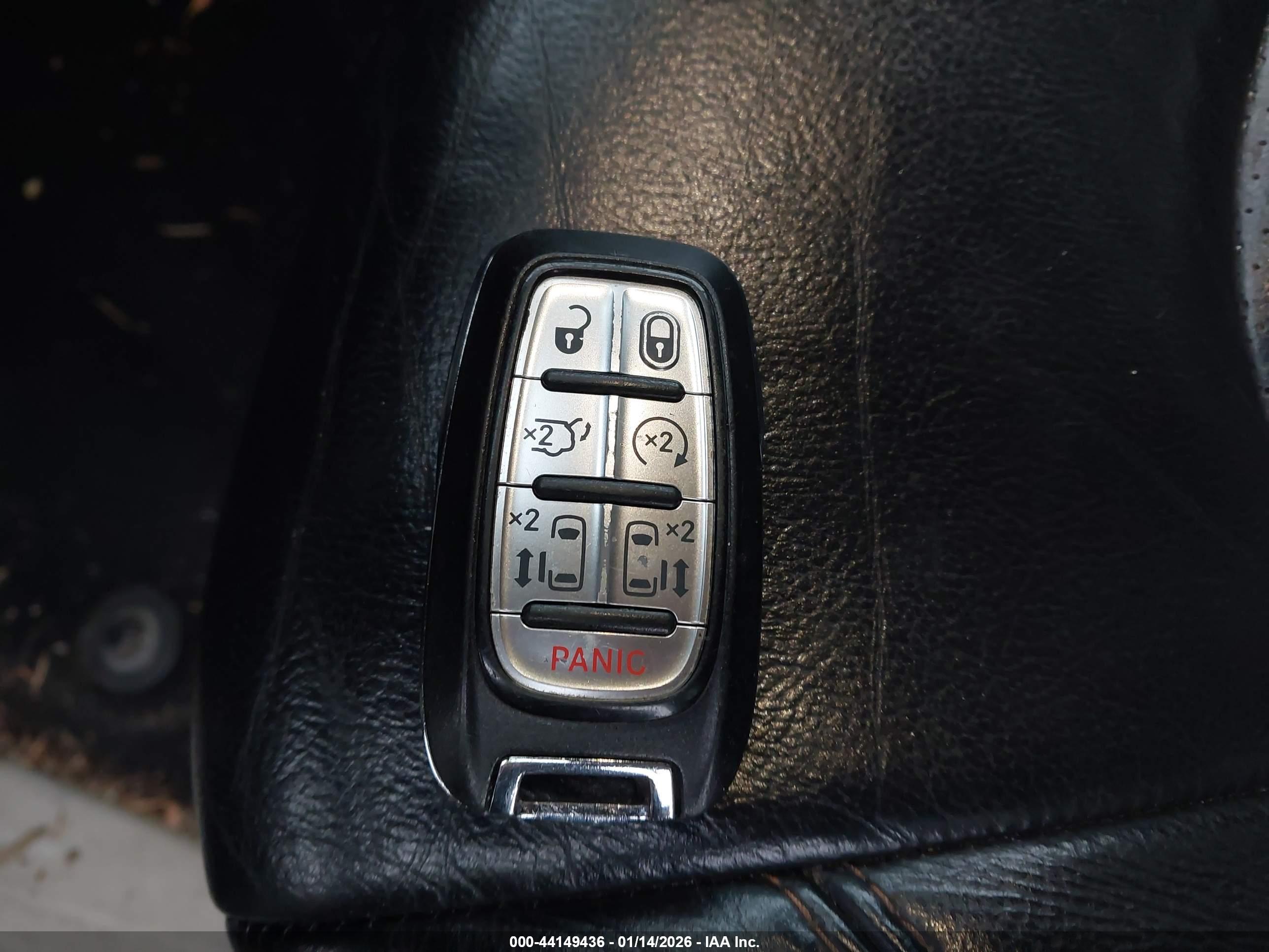 CHRYSLER PACIFICA image 11