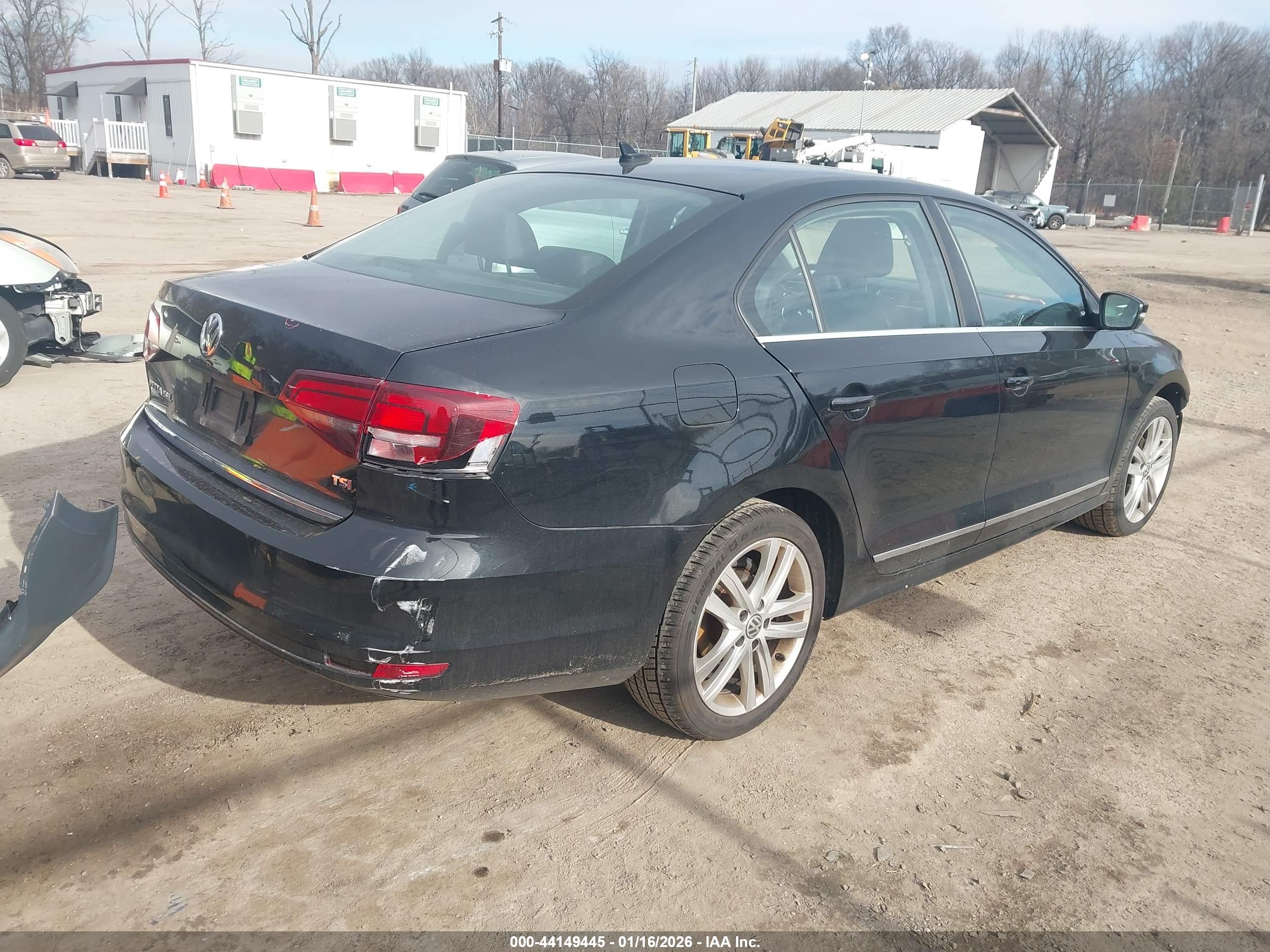 VOLKSWAGEN JETTA image 4