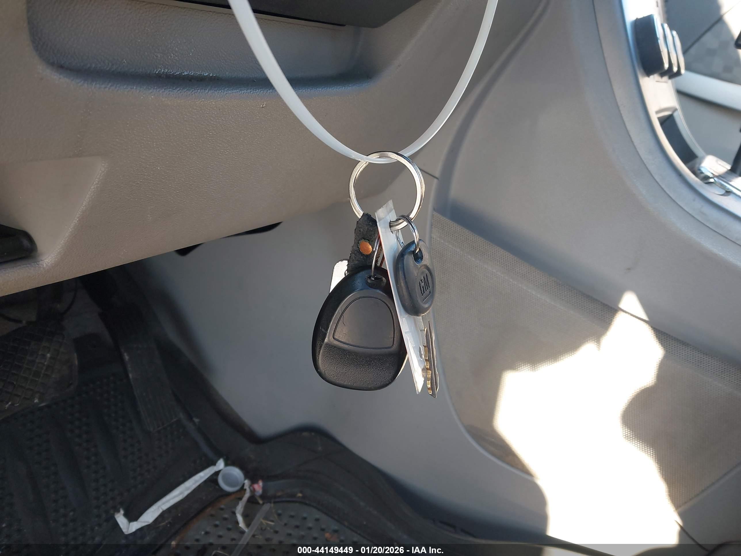 CHEVROLET EQUINOX image 11