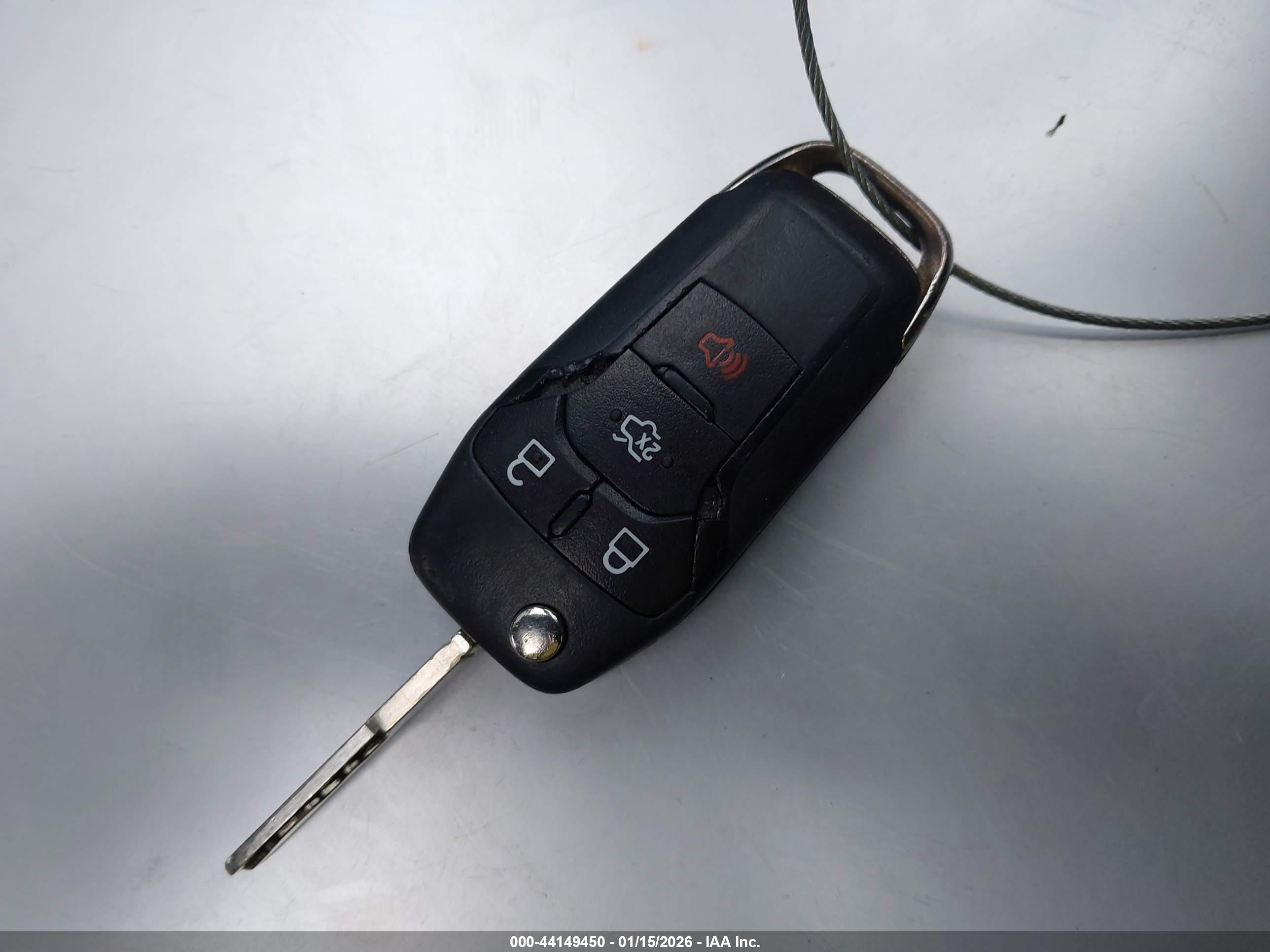 FORD FUSION image 11