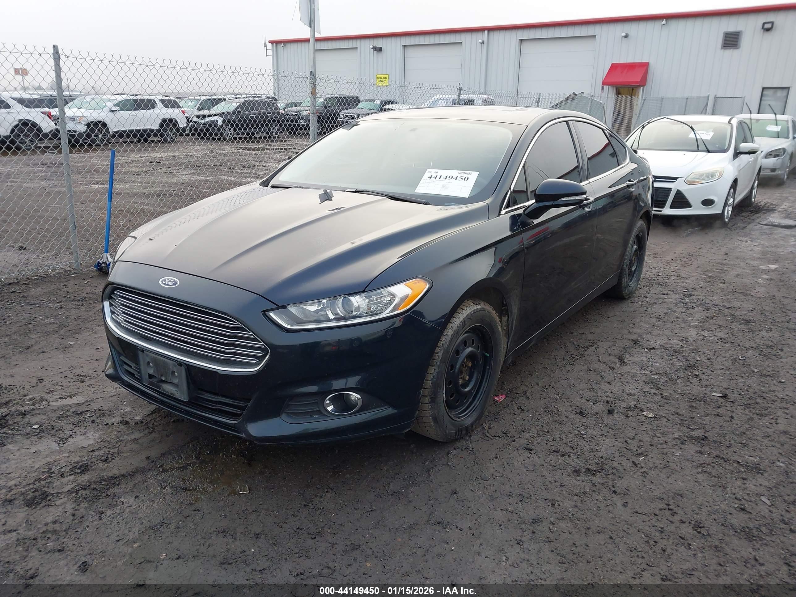 FORD FUSION image 2