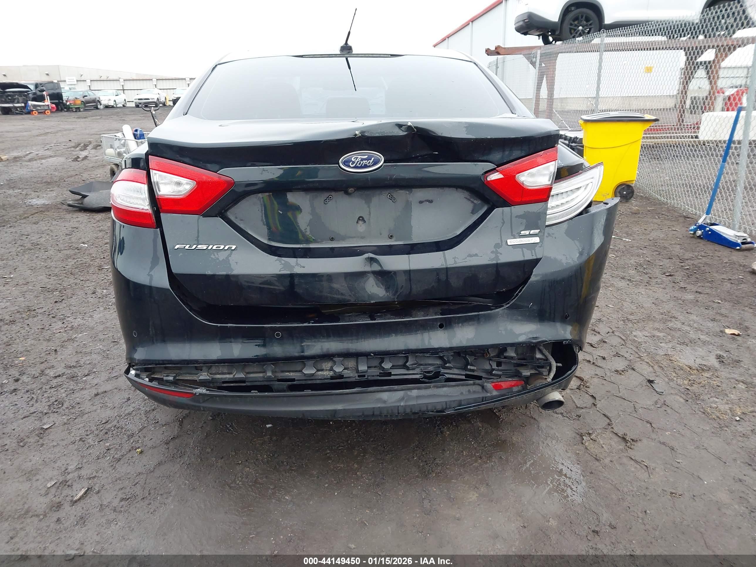 FORD FUSION image 6