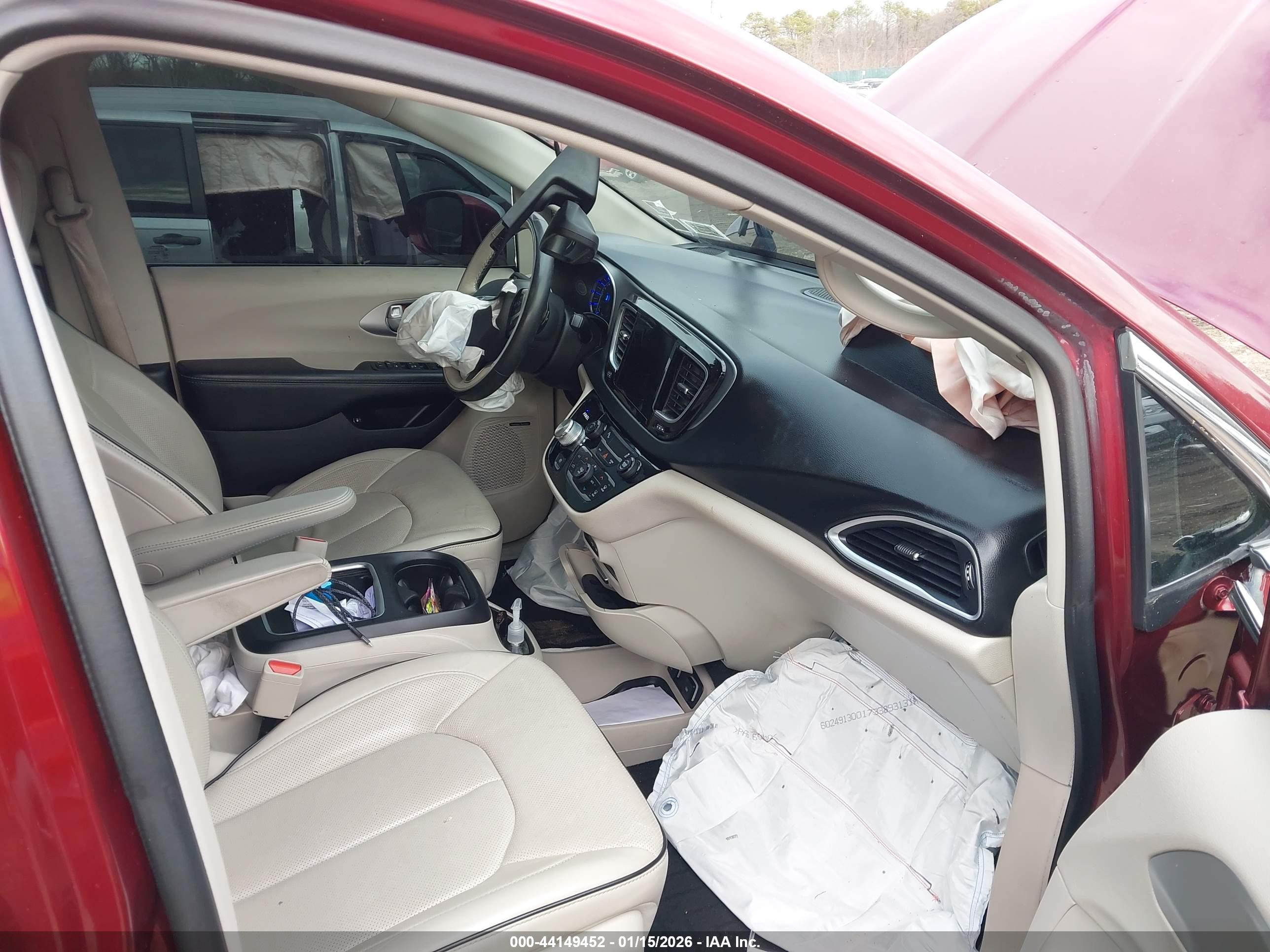 CHRYSLER PACIFICA image 5