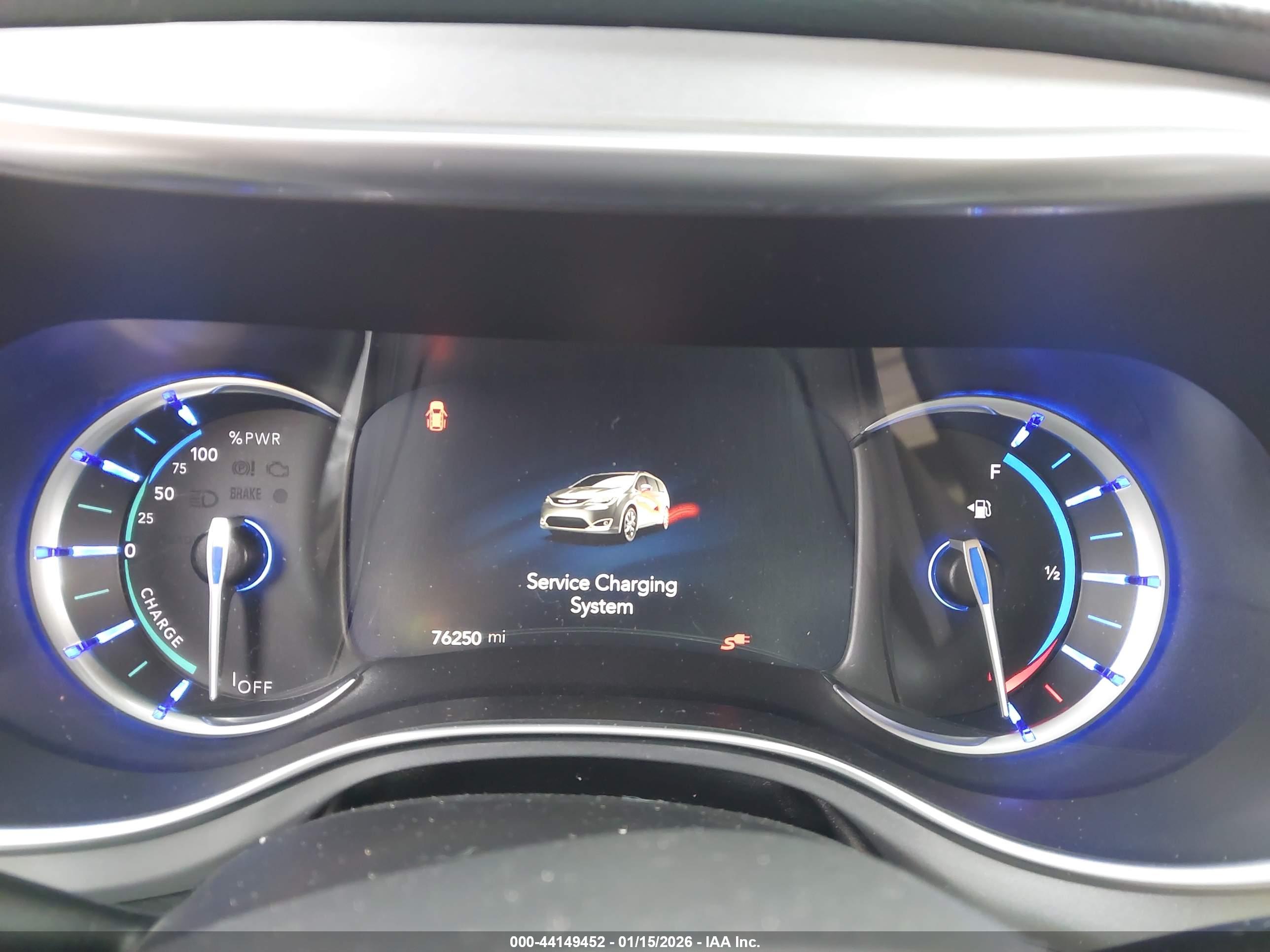 CHRYSLER PACIFICA image 7