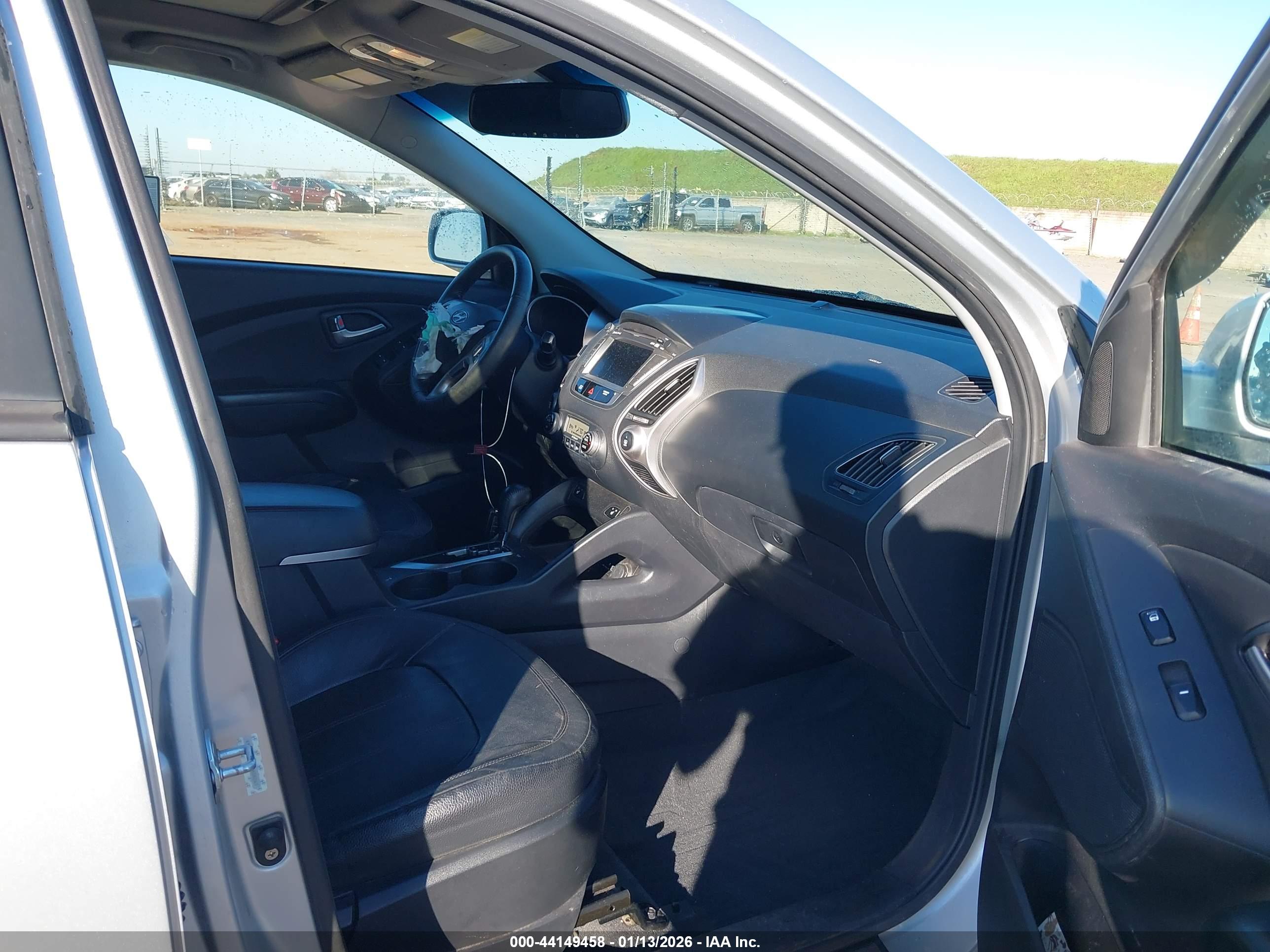 HYUNDAI TUCSON image 5