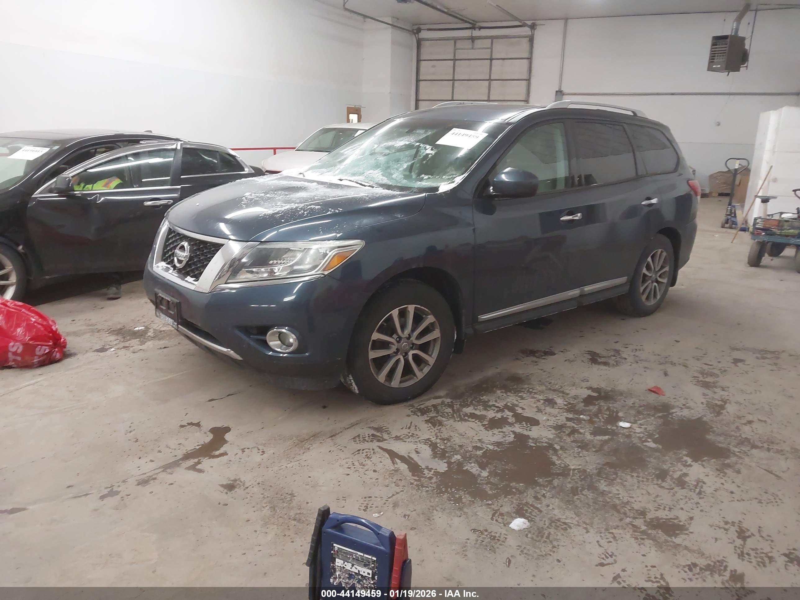 NISSAN PATHFINDER image 2