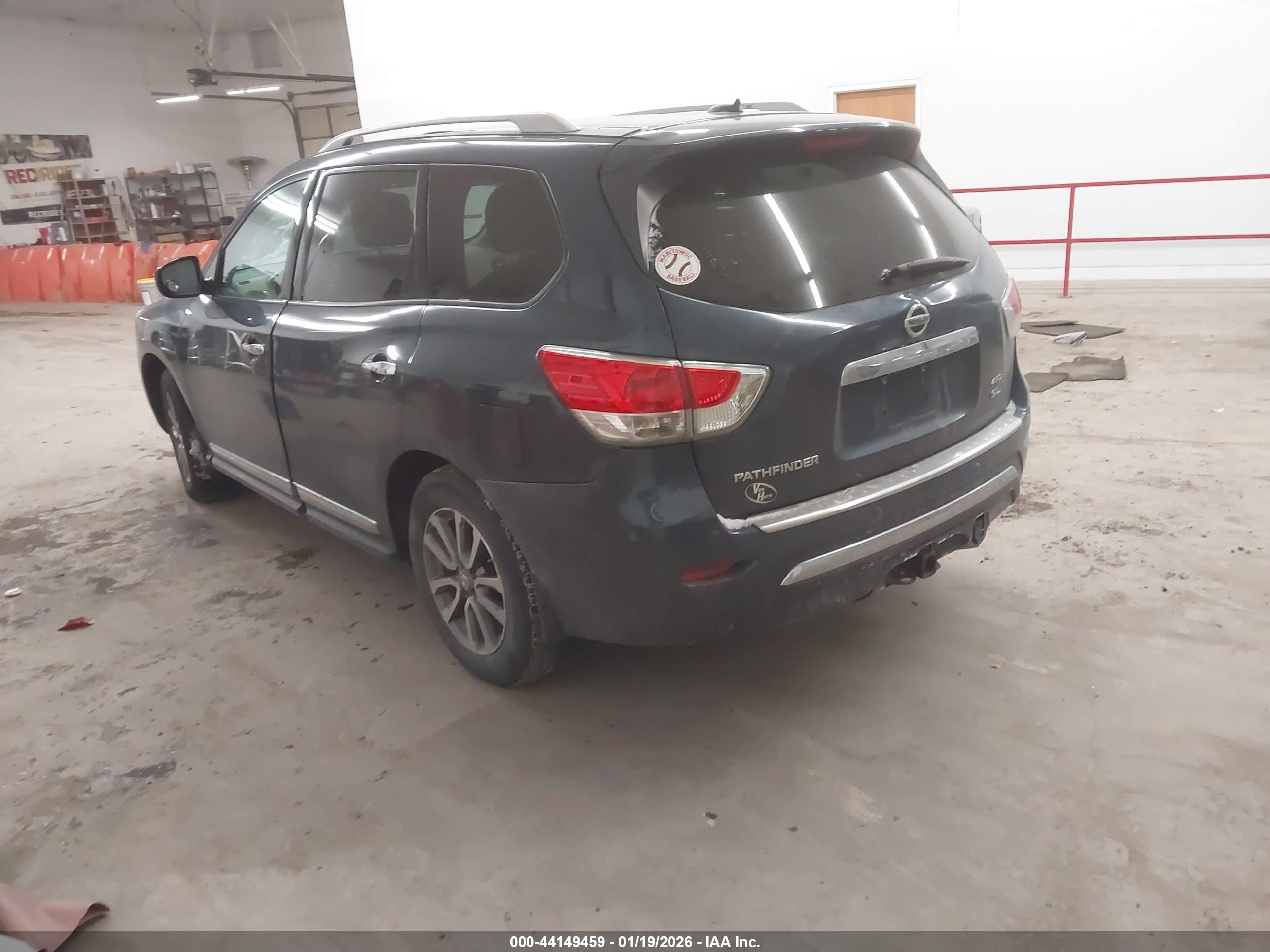 NISSAN PATHFINDER image 3