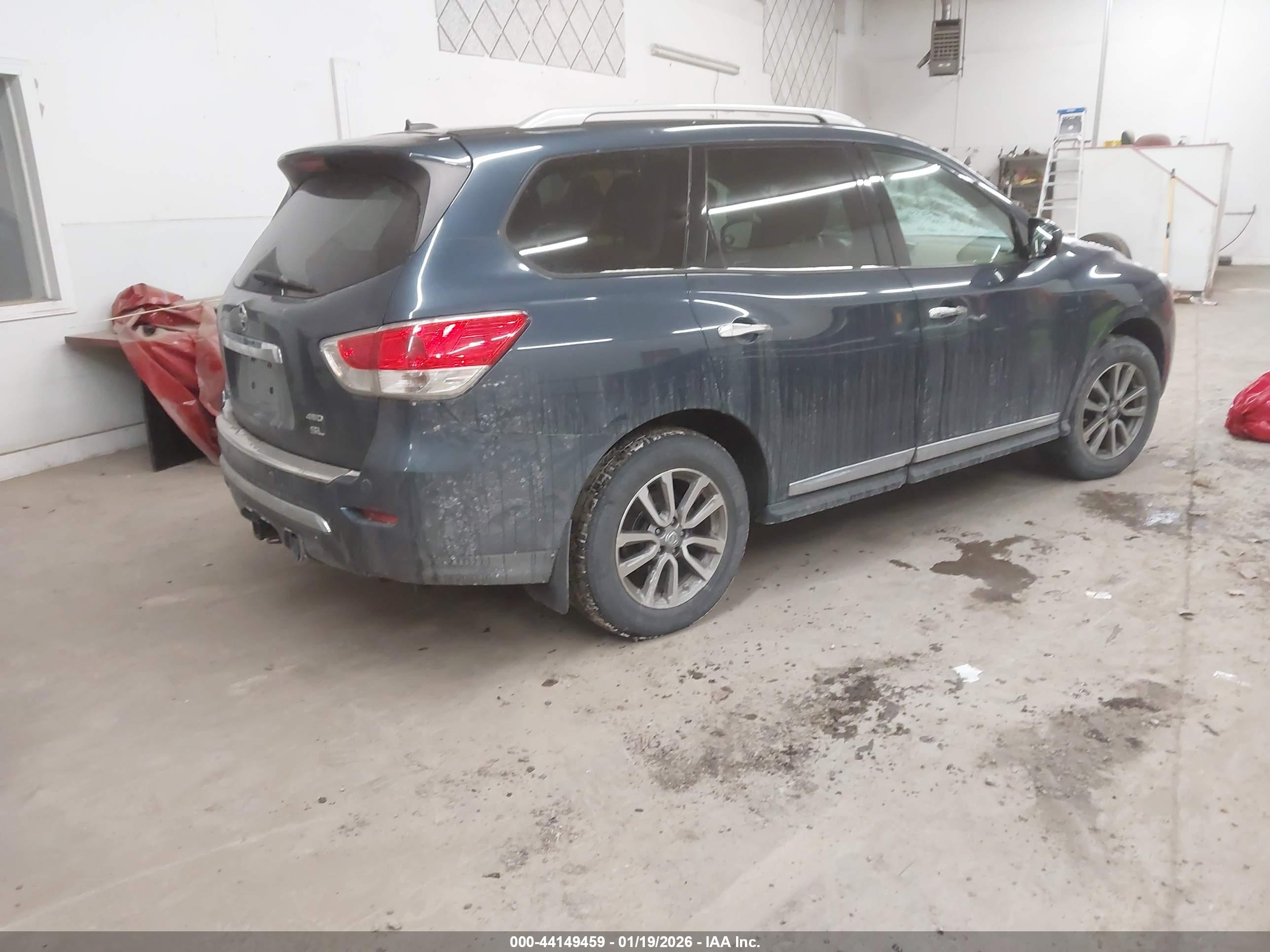 NISSAN PATHFINDER image 4