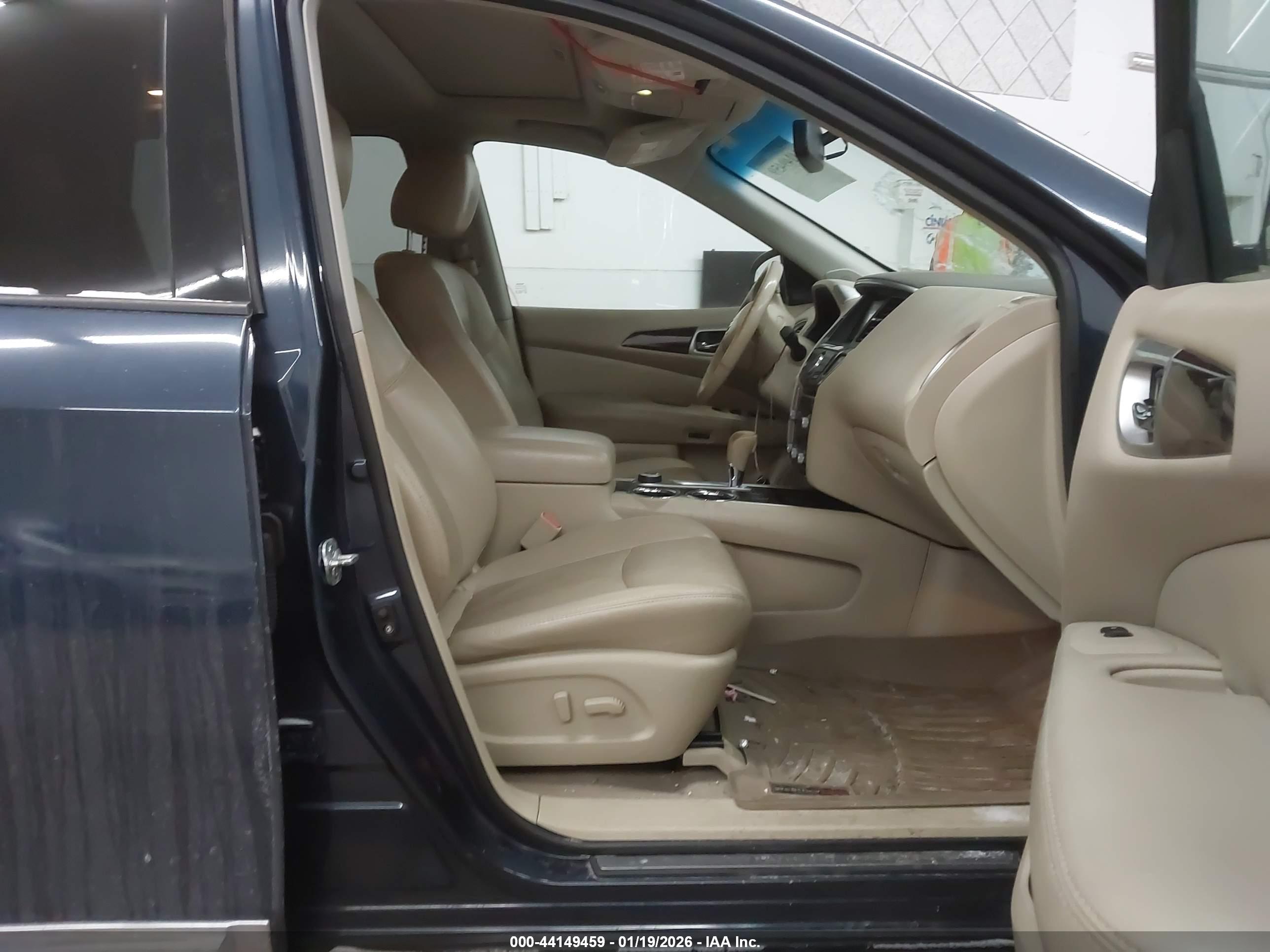 NISSAN PATHFINDER image 5