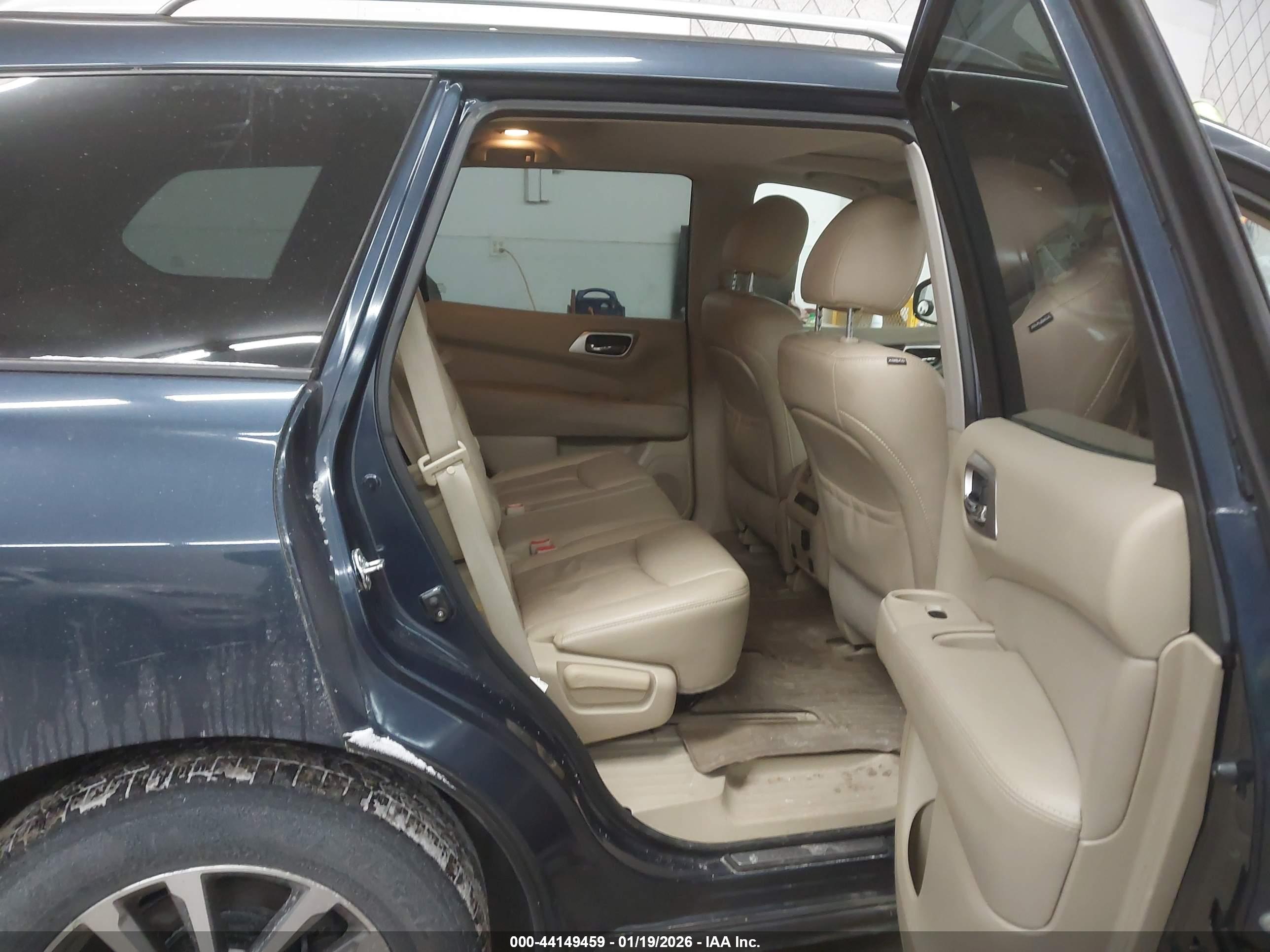 NISSAN PATHFINDER image 8