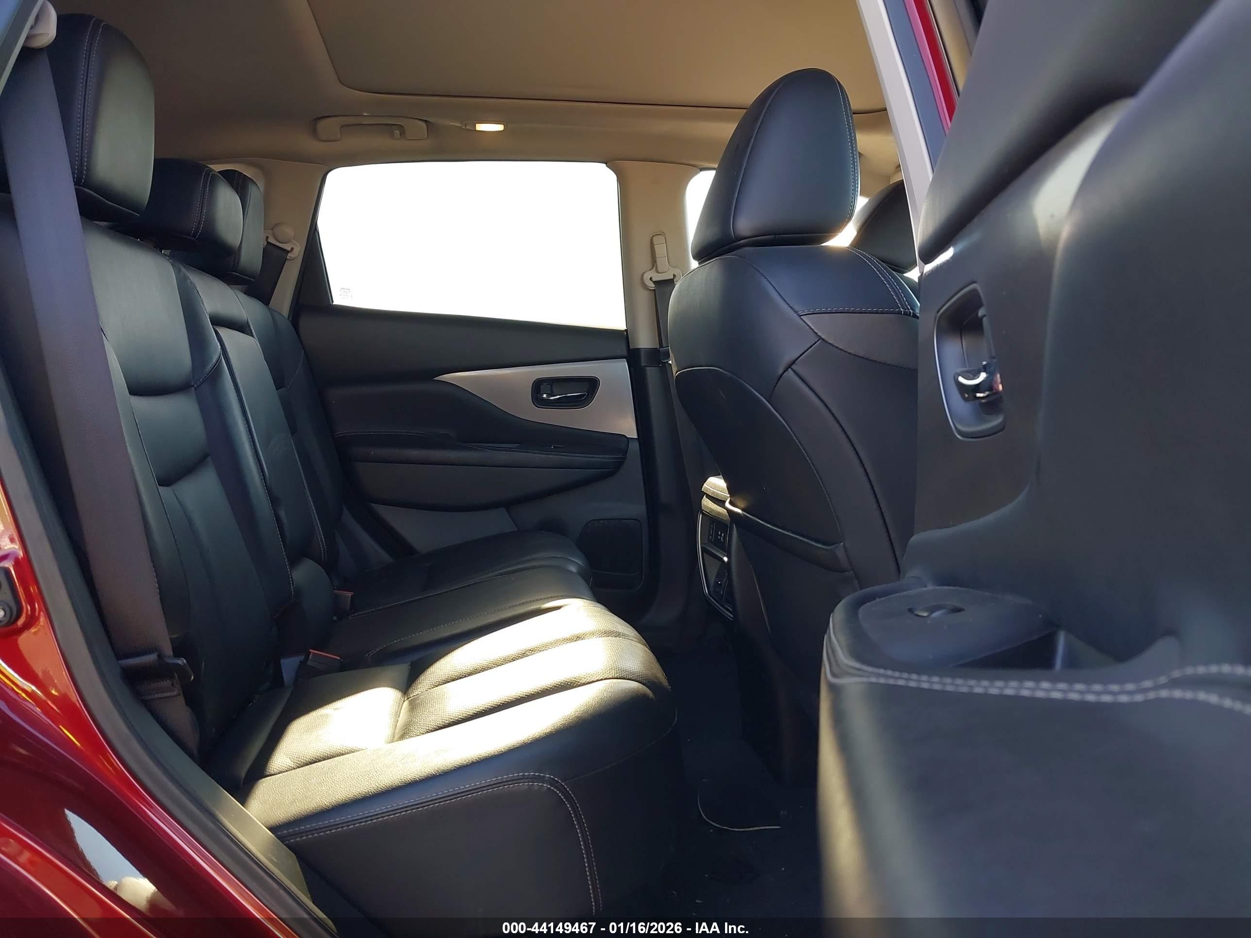 NISSAN MURANO image 8