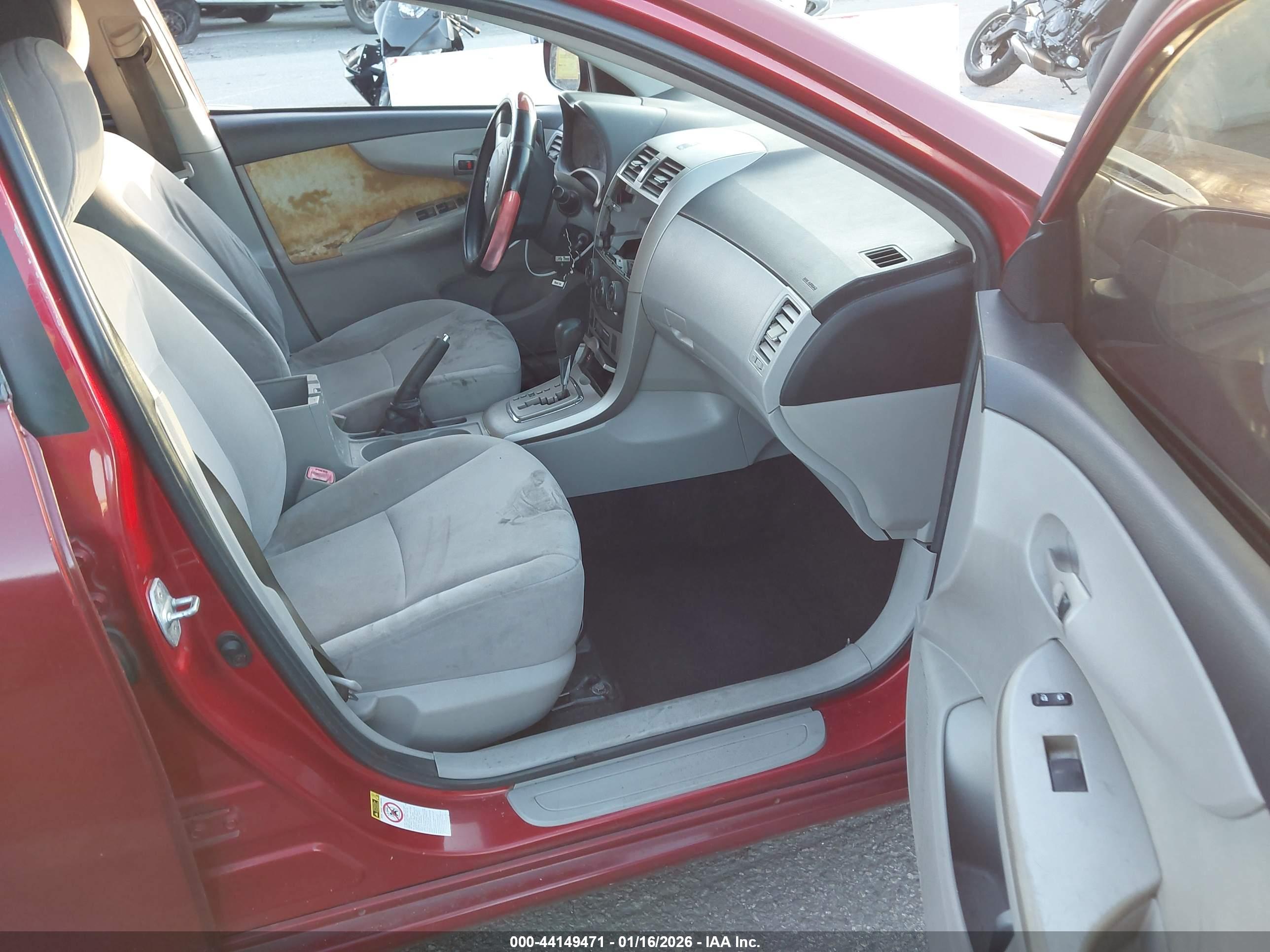TOYOTA COROLLA image 5