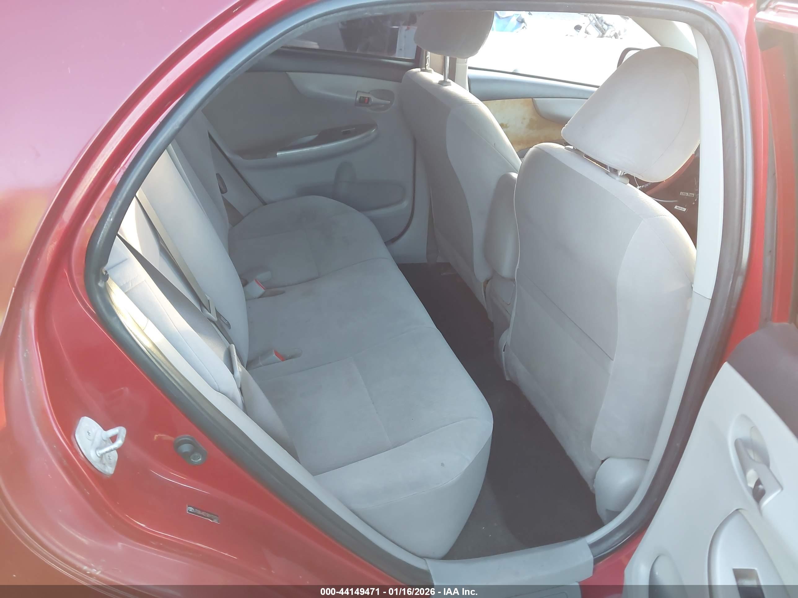 TOYOTA COROLLA image 8