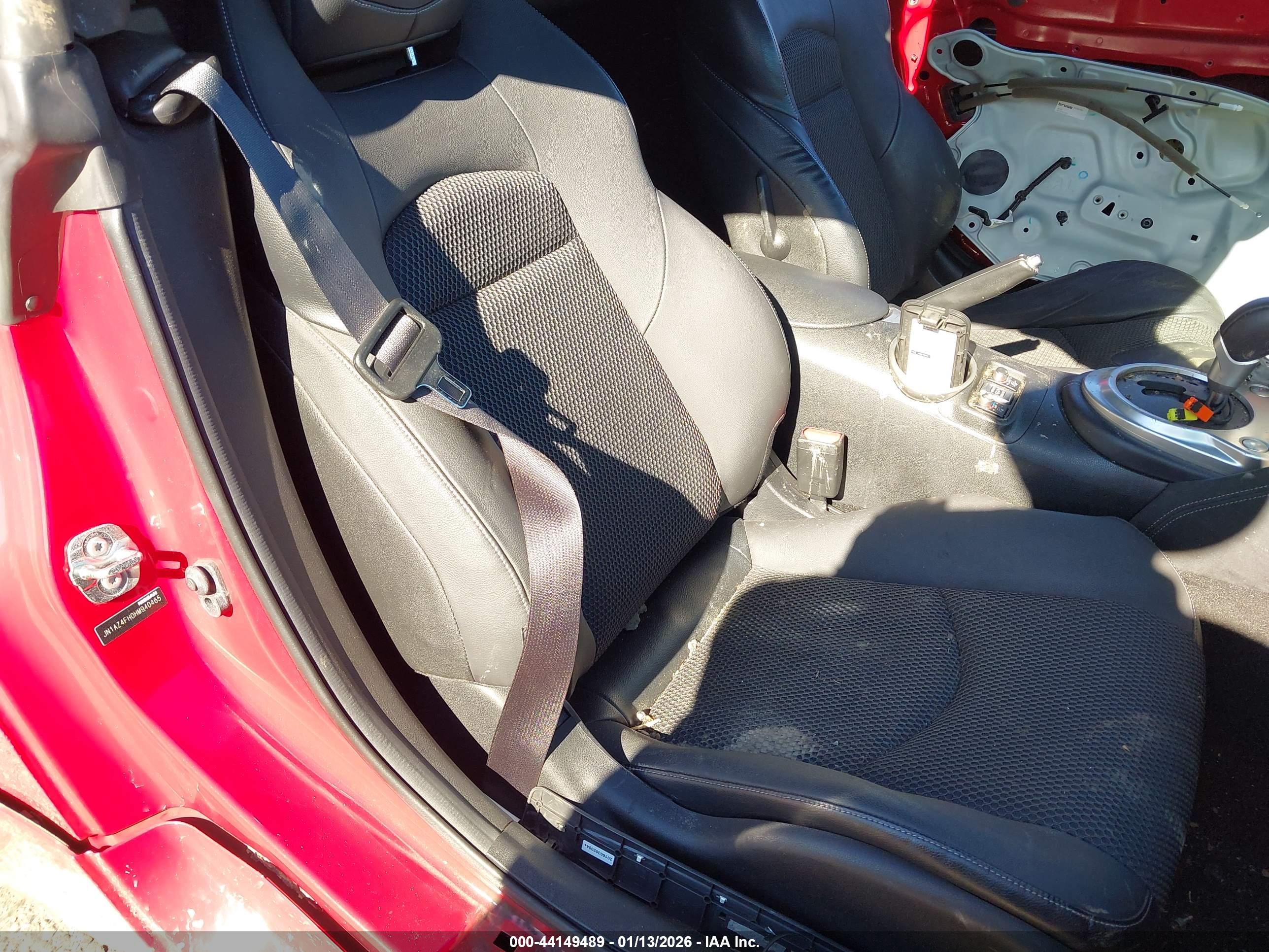 NISSAN 370Z image 8