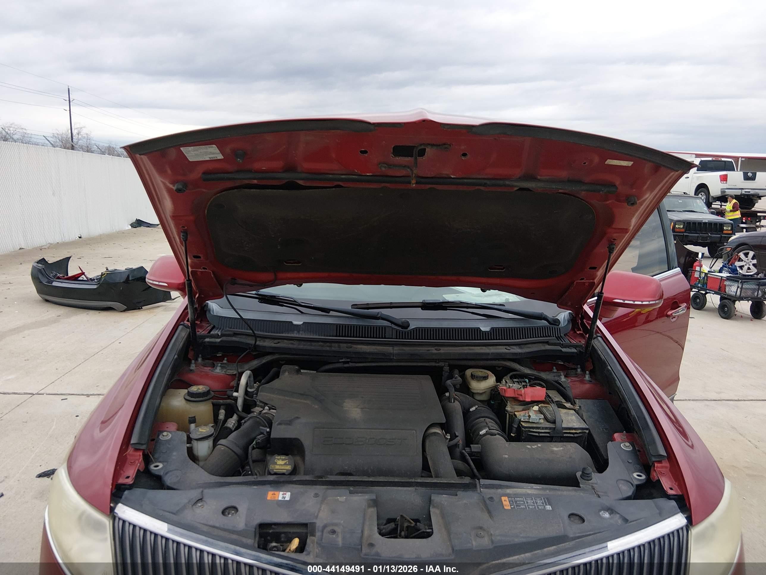 LINCOLN MKT image 10