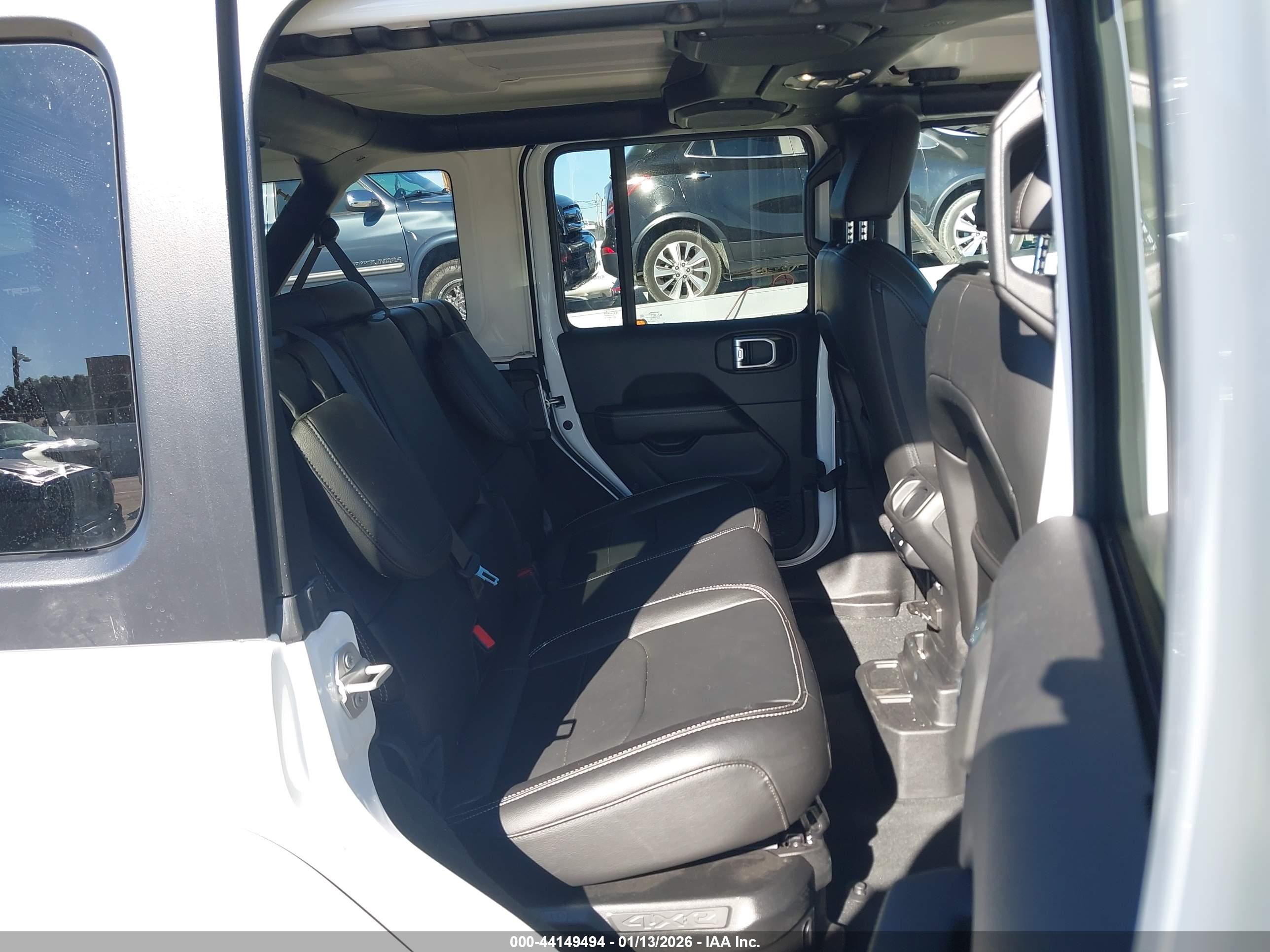 JEEP WRANGLER image 8