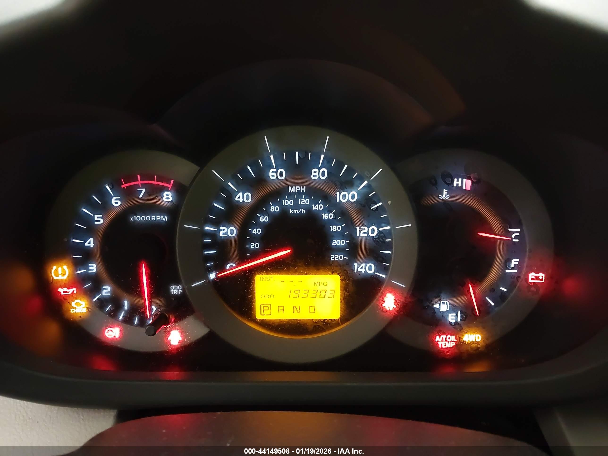 TOYOTA RAV4 image 7