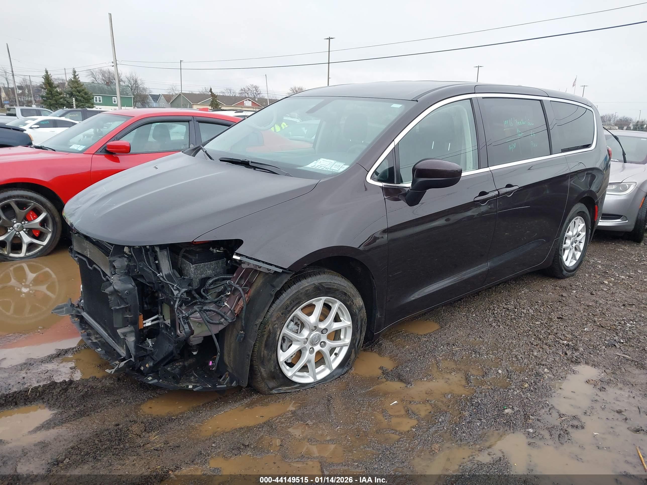 CHRYSLER PACIFICA image 2