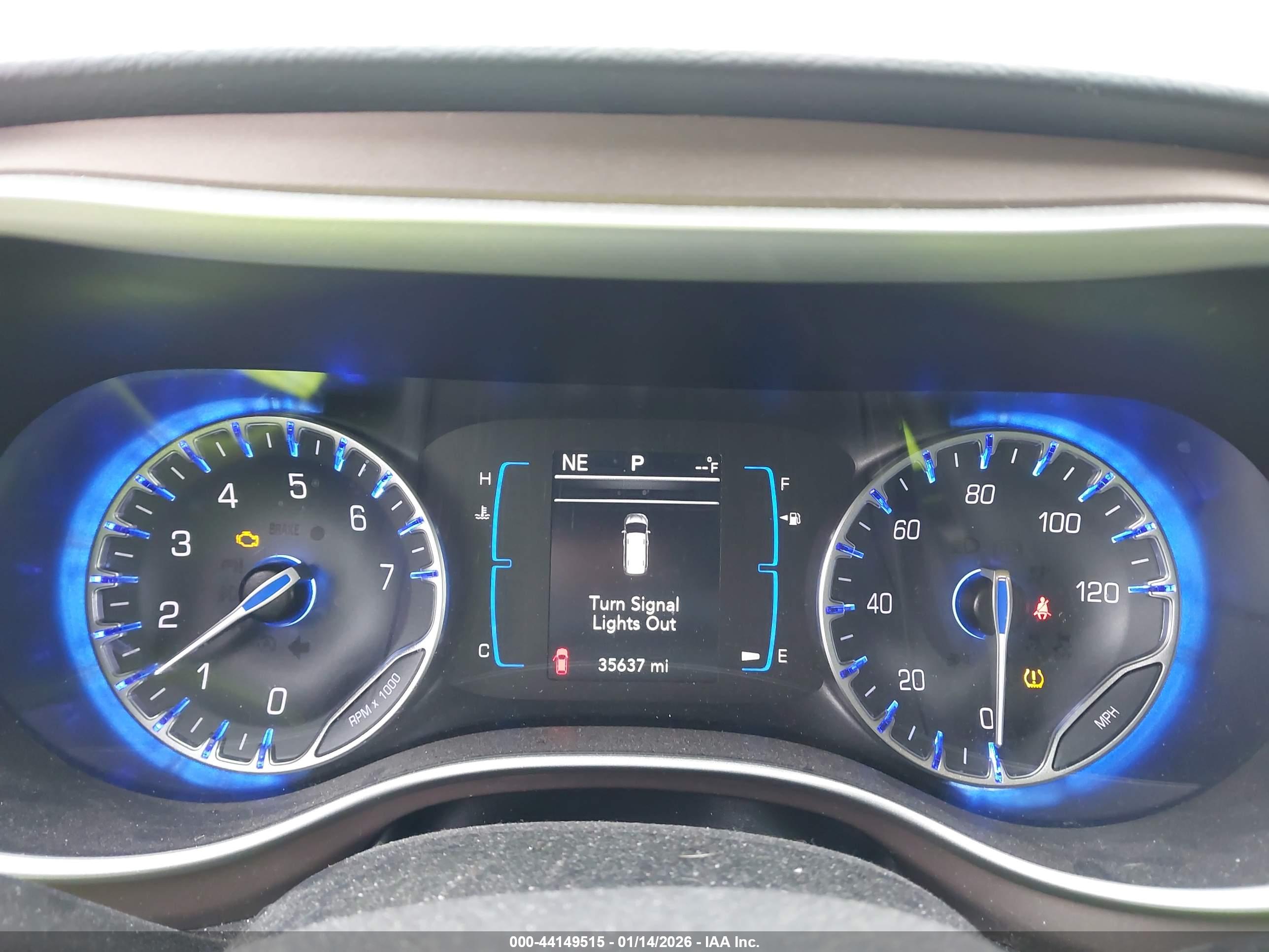 CHRYSLER PACIFICA image 7