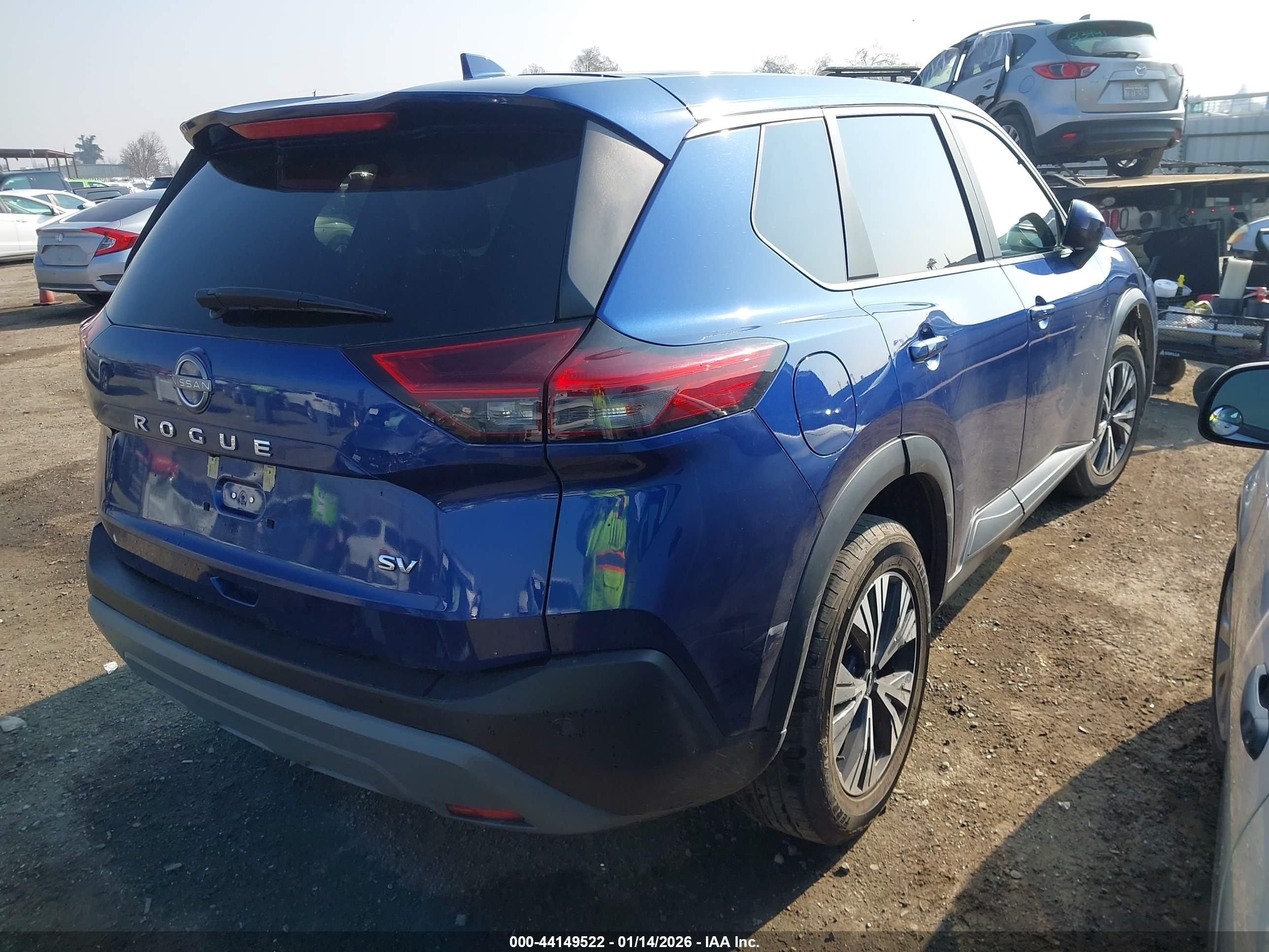 NISSAN ROGUE image 4