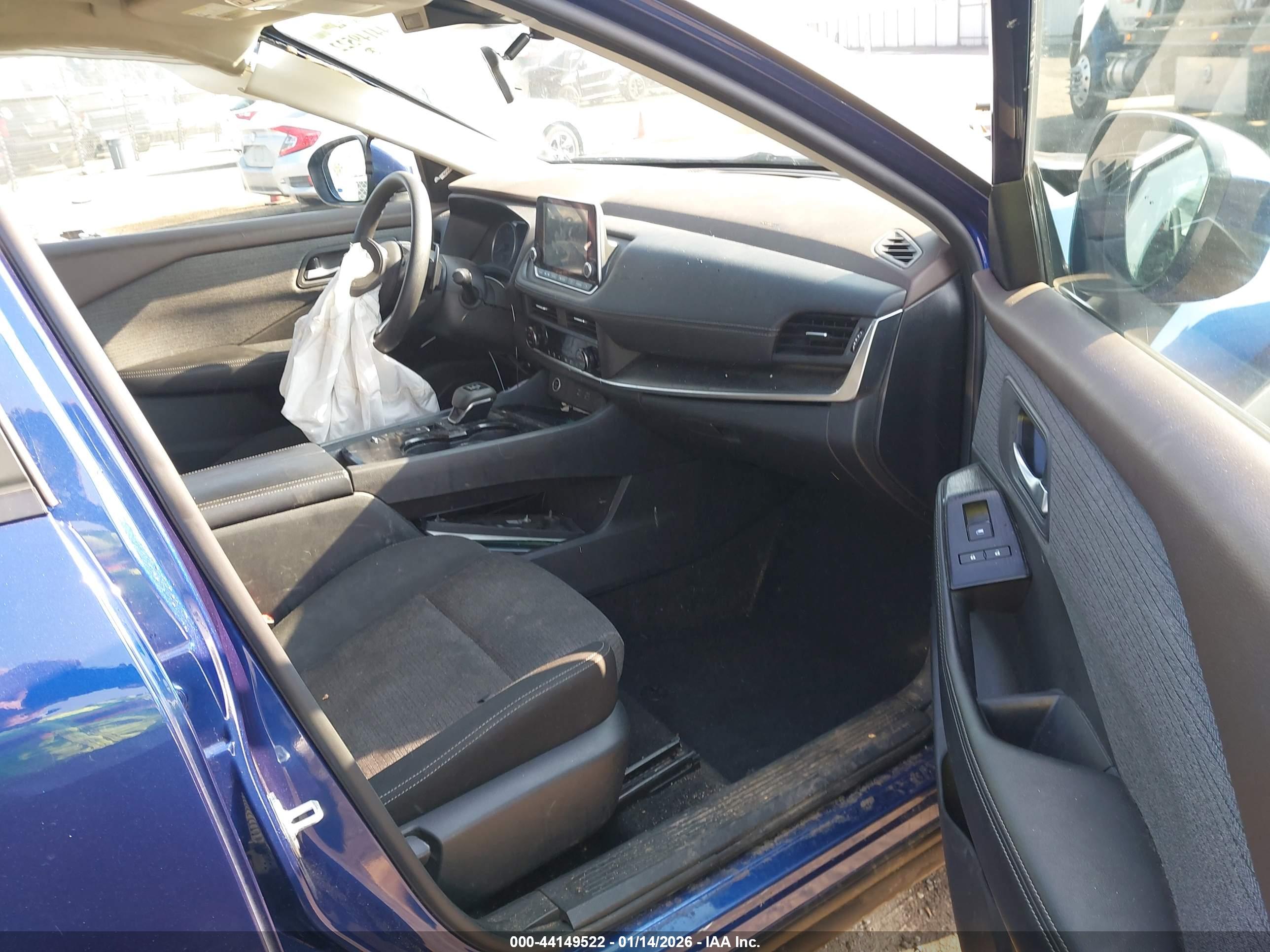 NISSAN ROGUE image 5