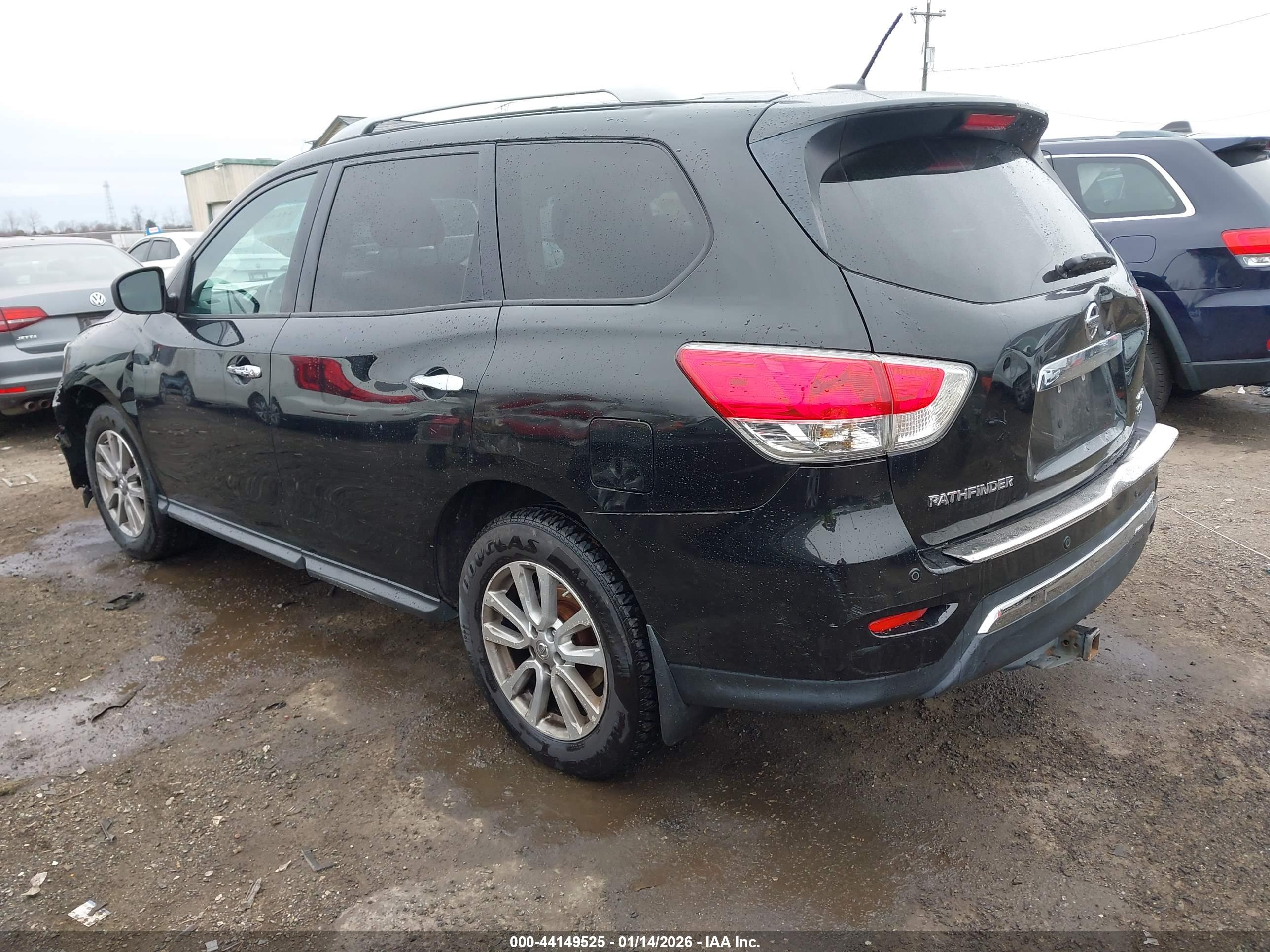 NISSAN PATHFINDER image 3