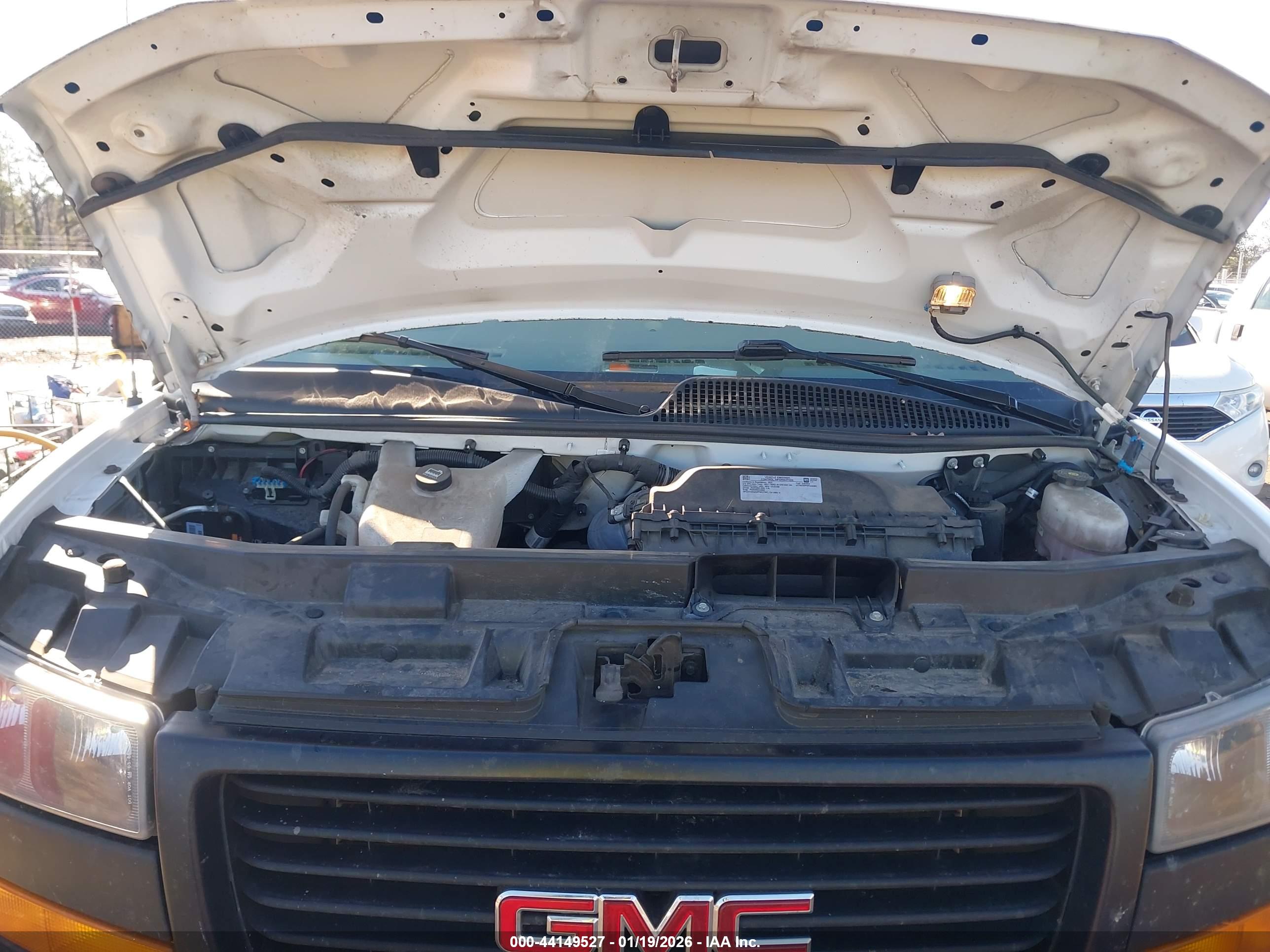 GMC SAVANA image 10