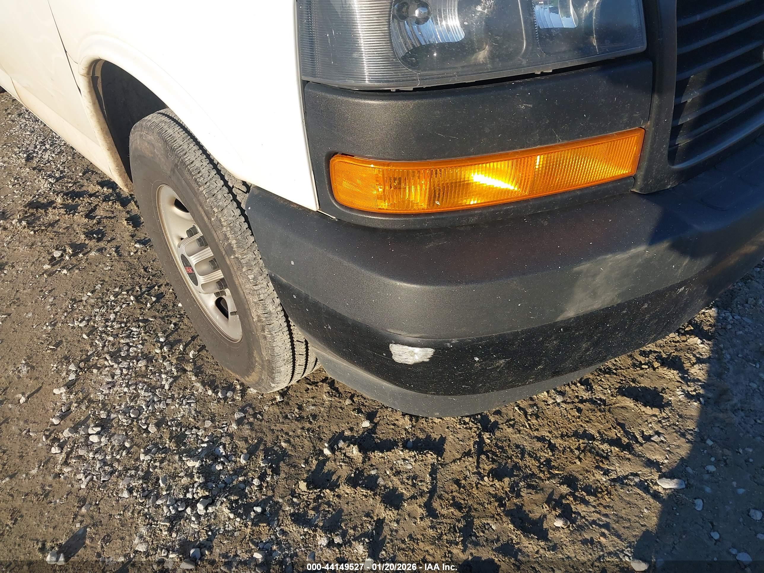 GMC SAVANA image 6