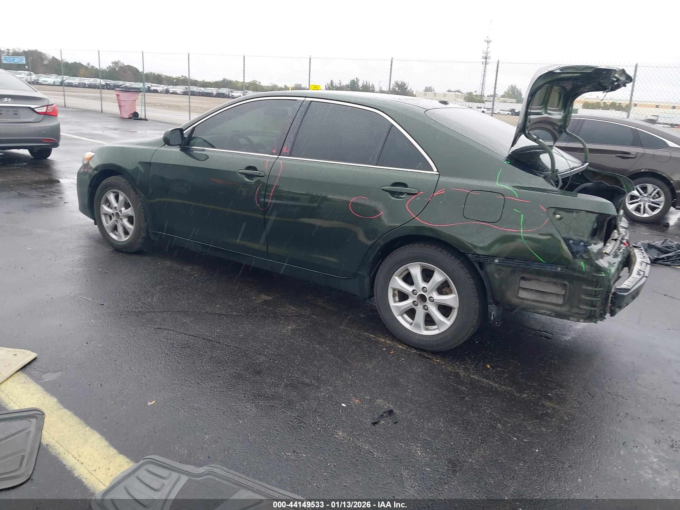 TOYOTA CAMRY image 3