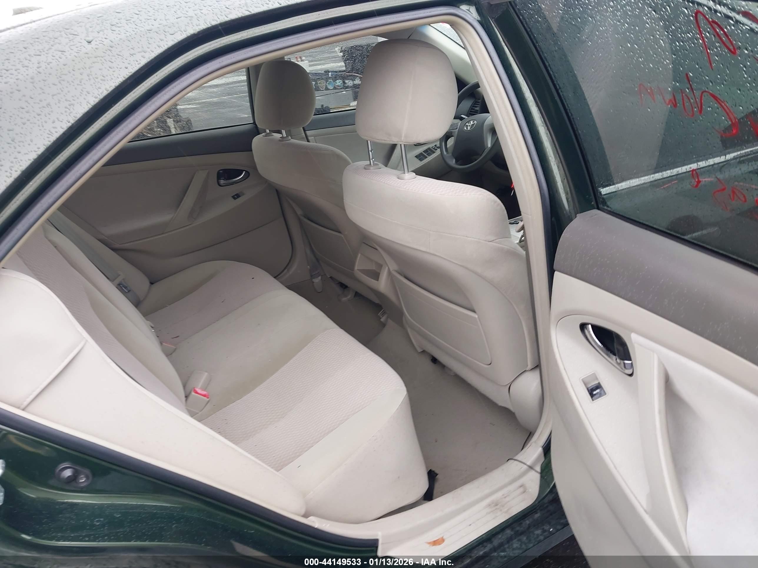 TOYOTA CAMRY image 8