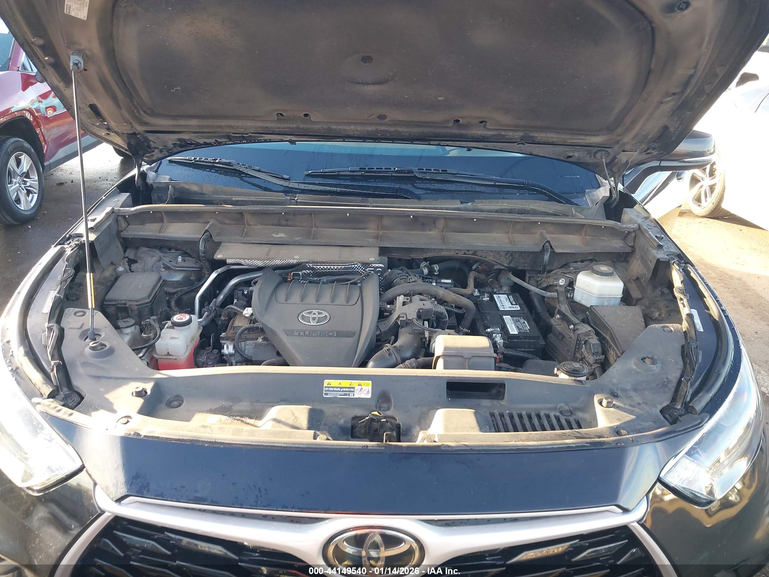 TOYOTA HIGHLANDER image 10