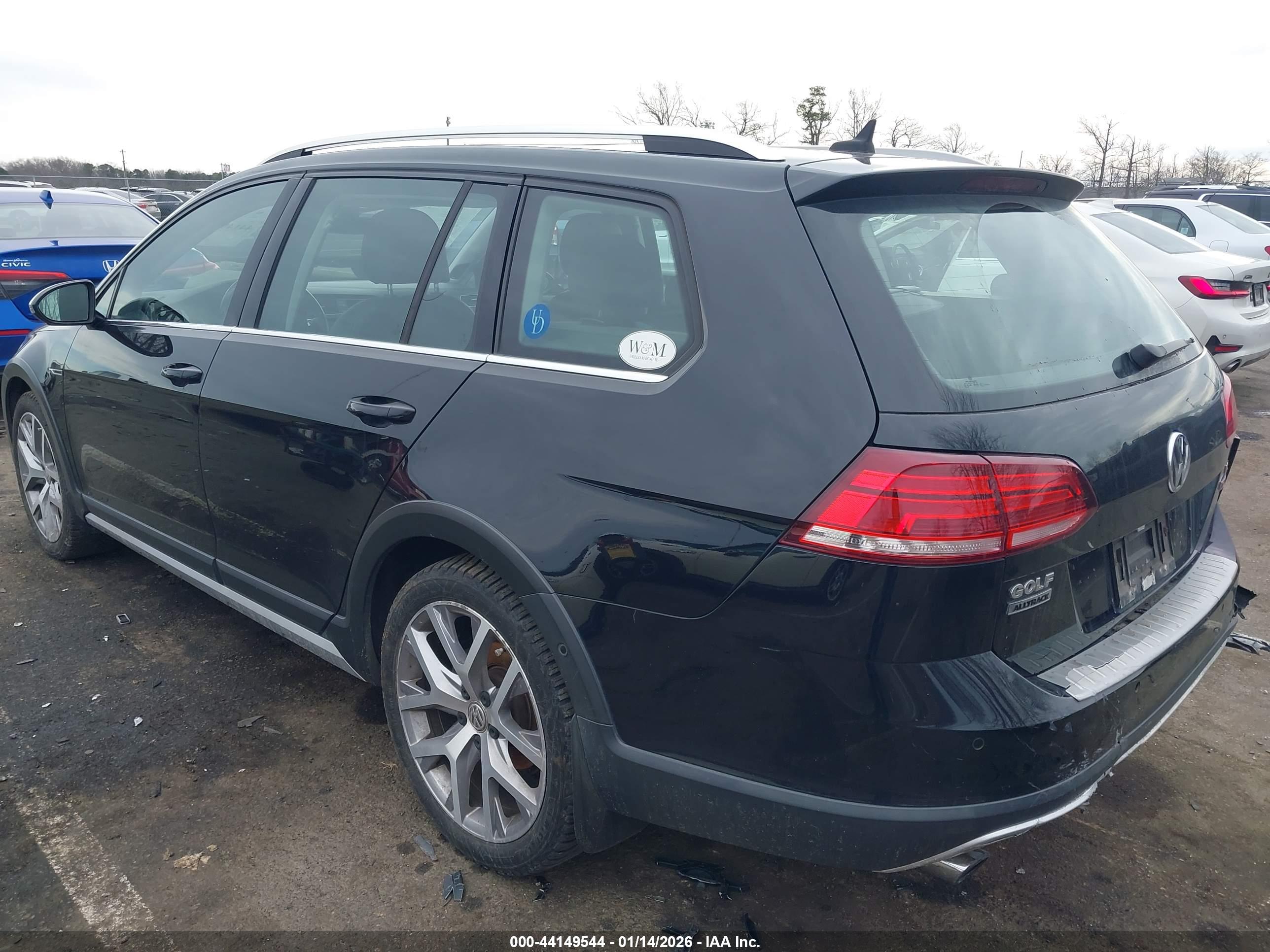 VOLKSWAGEN GOLF image 3