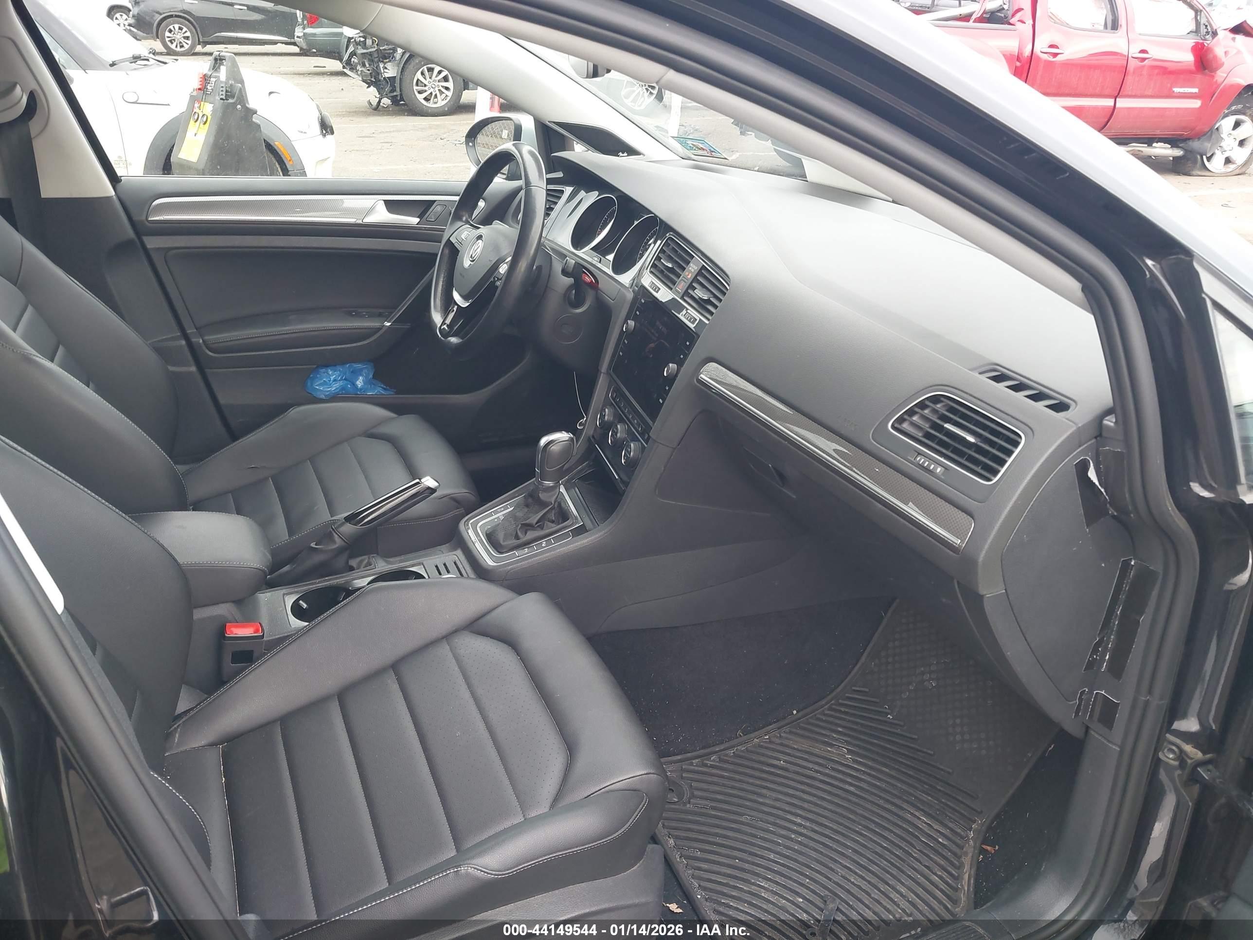 VOLKSWAGEN GOLF image 5