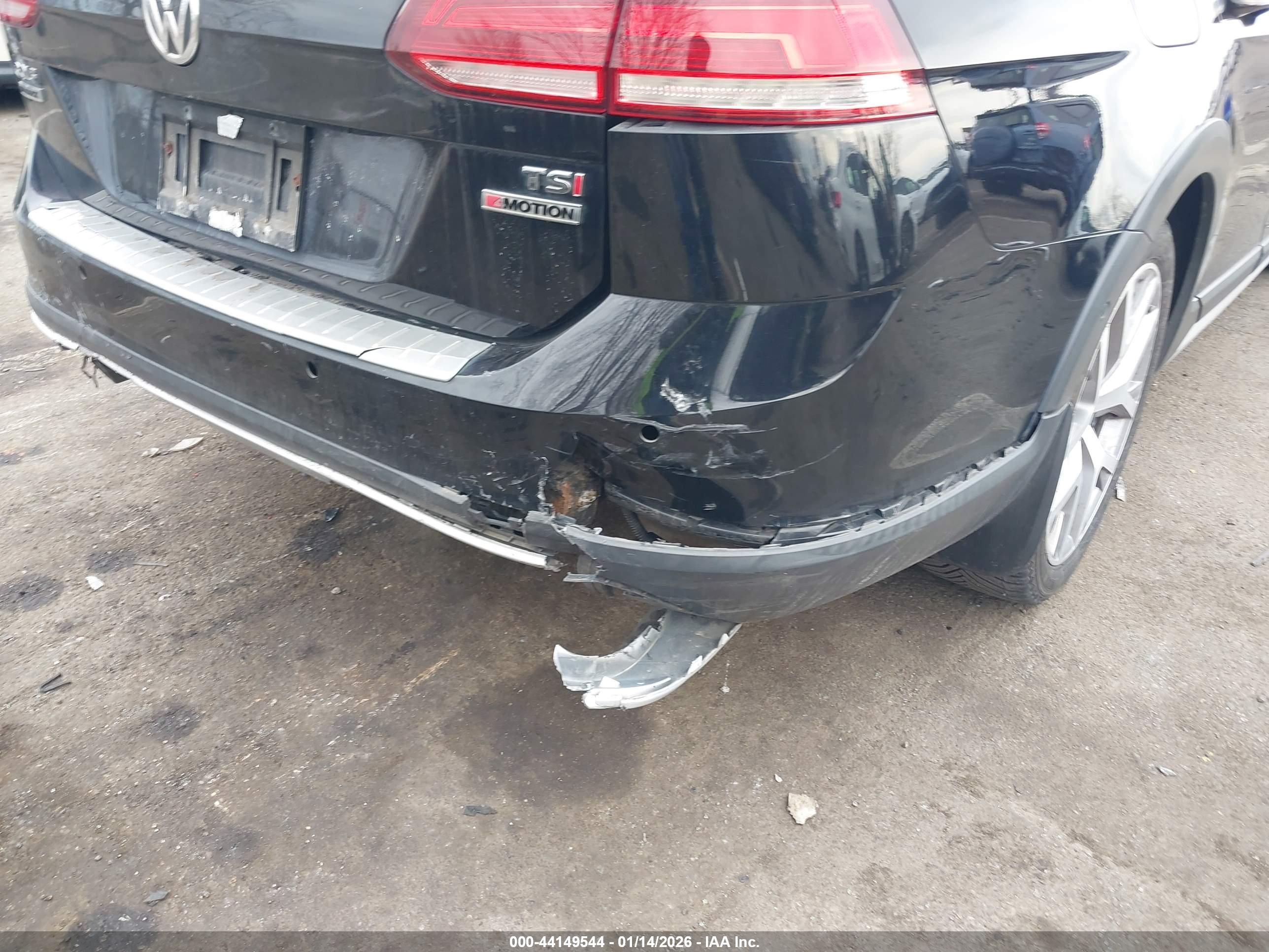 VOLKSWAGEN GOLF image 6