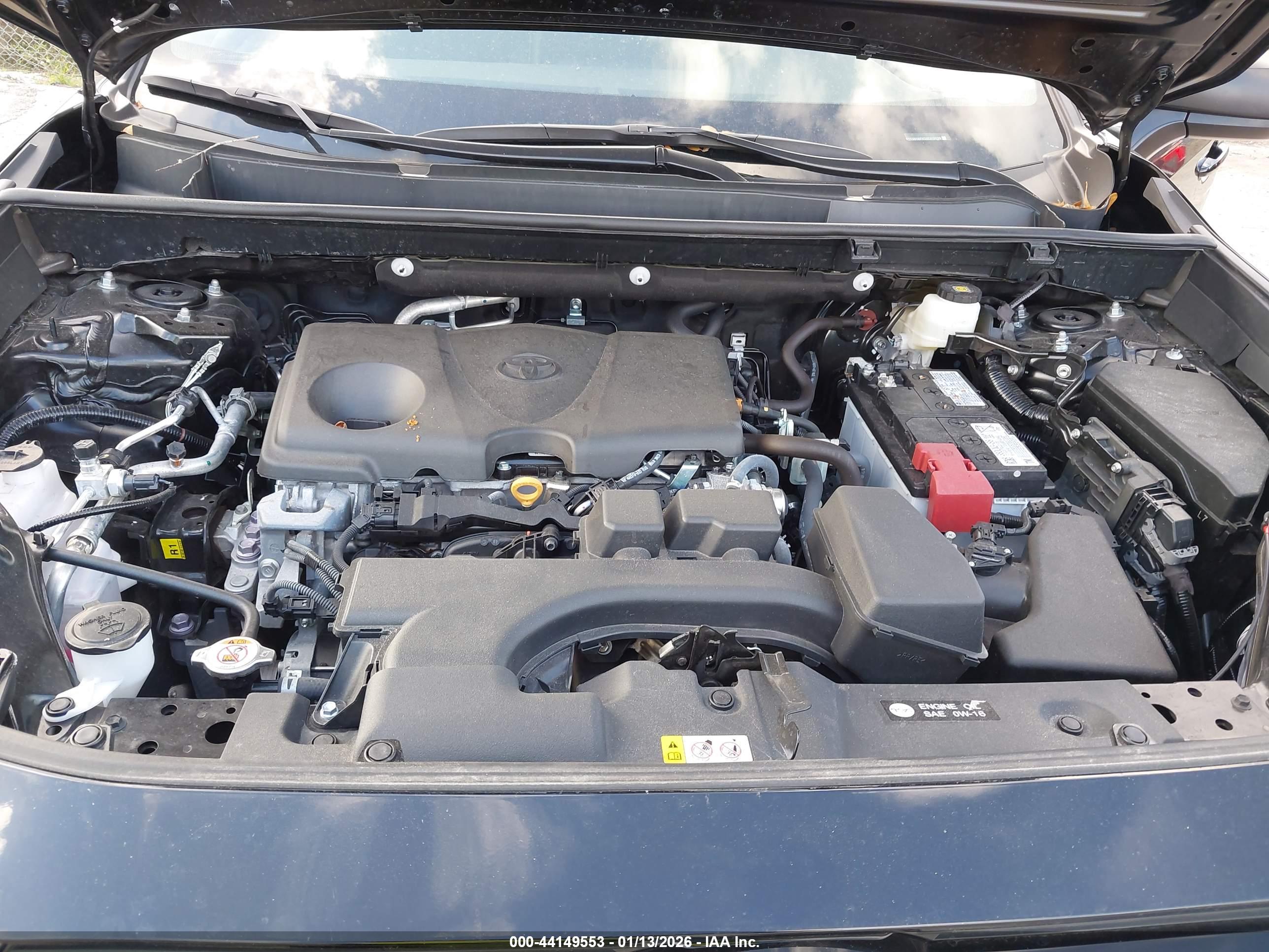 TOYOTA RAV4 image 10