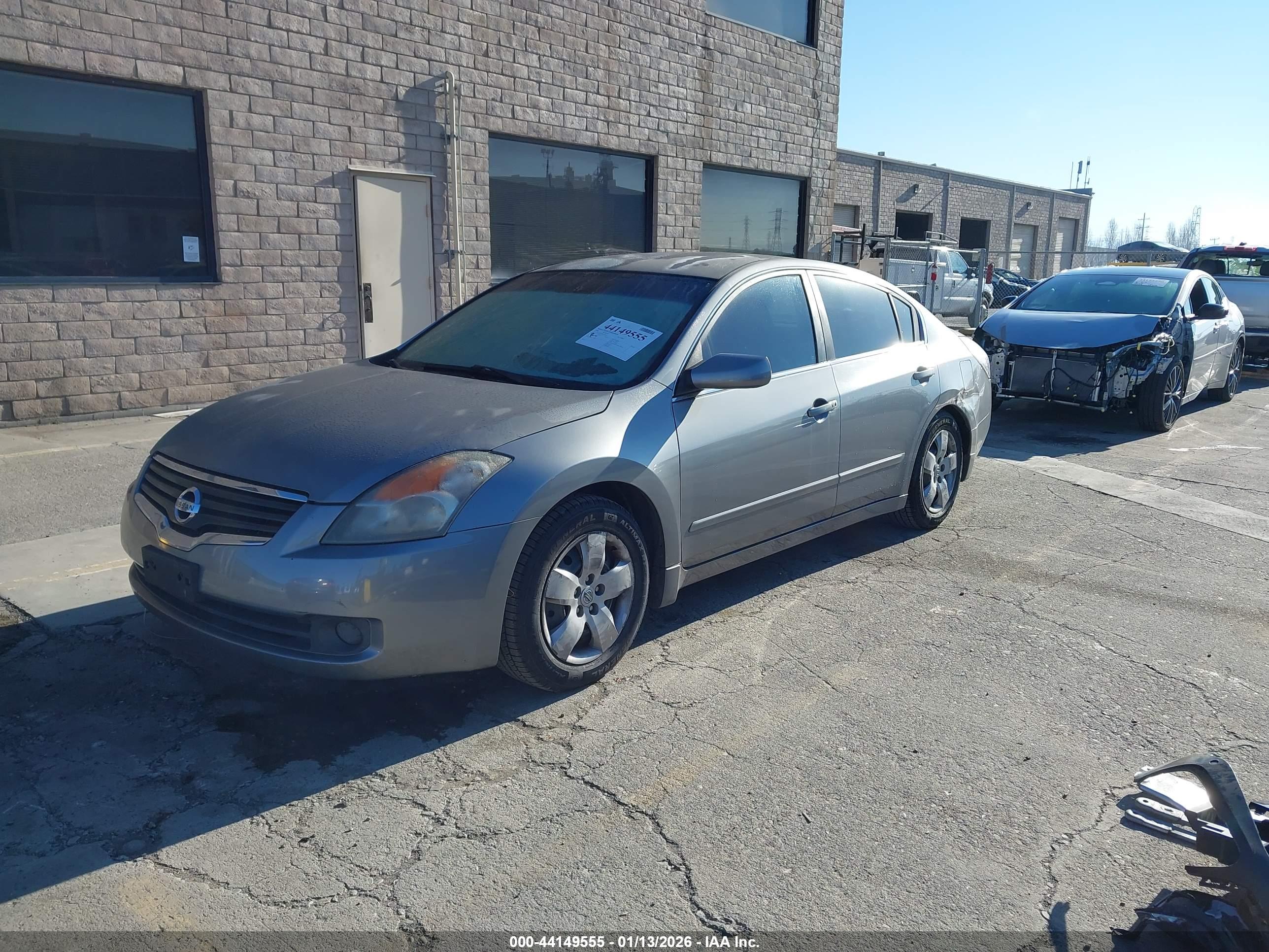 NISSAN ALTIMA image 2