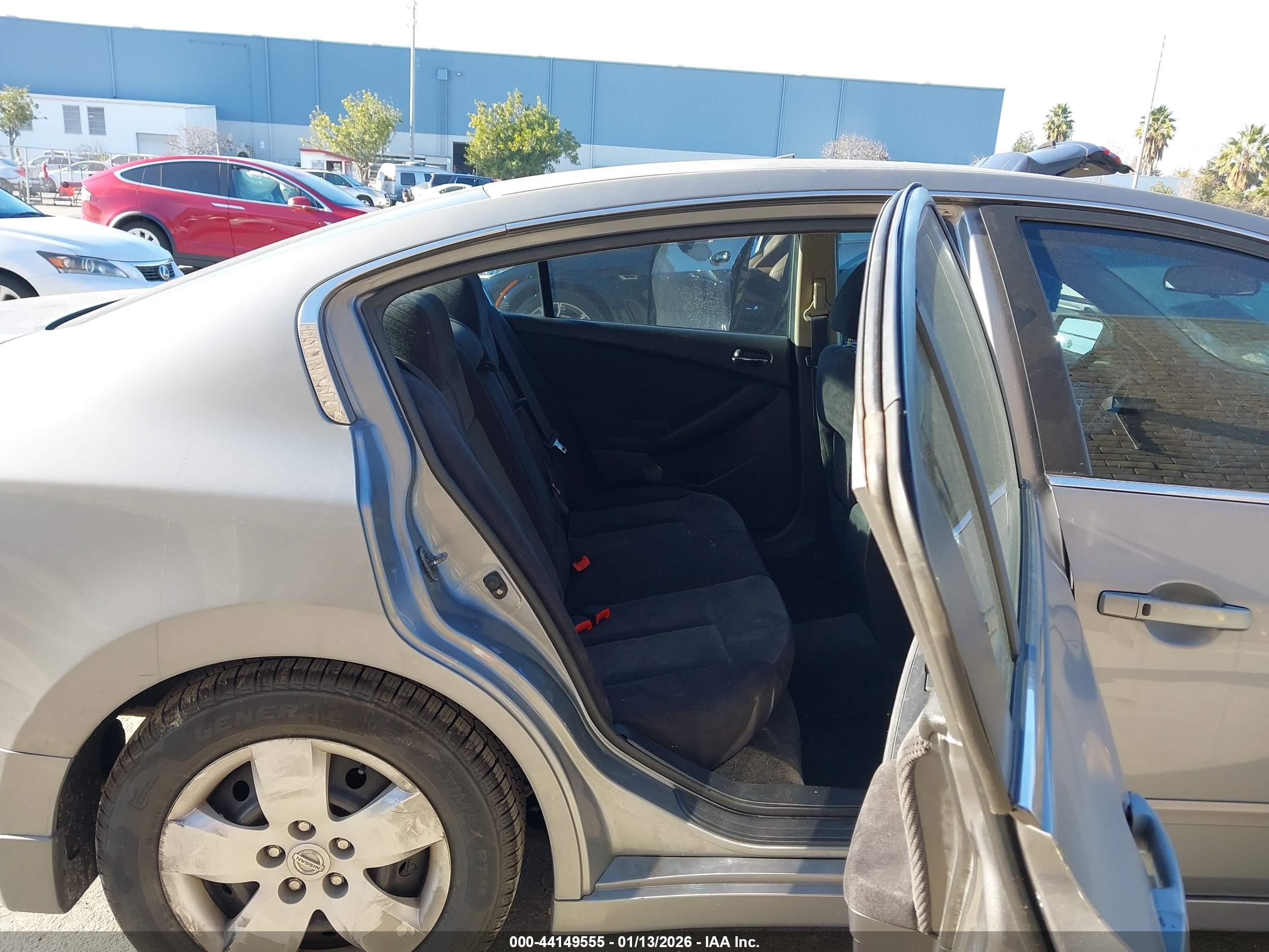 NISSAN ALTIMA image 8