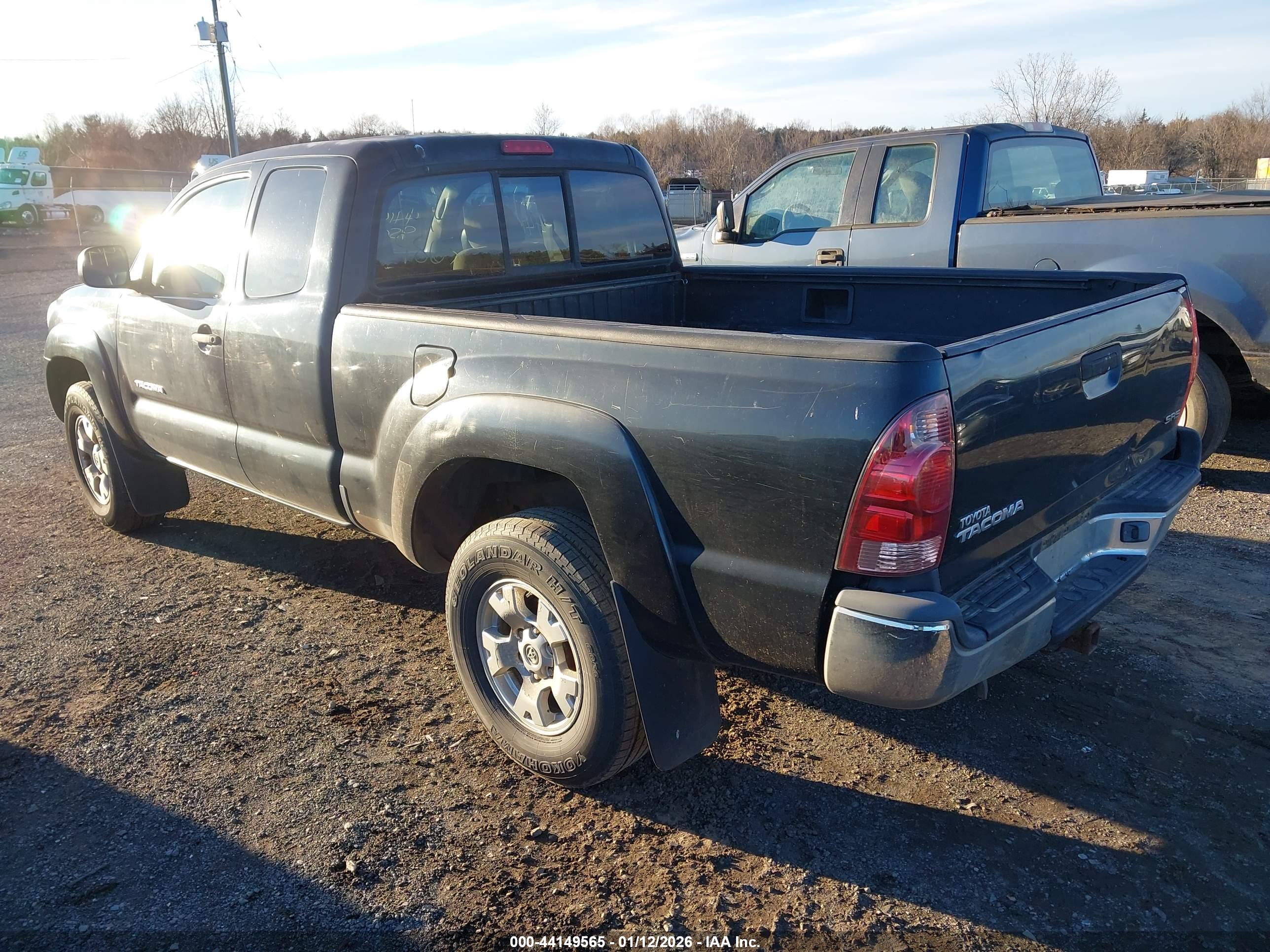 TOYOTA TACOMA image 3