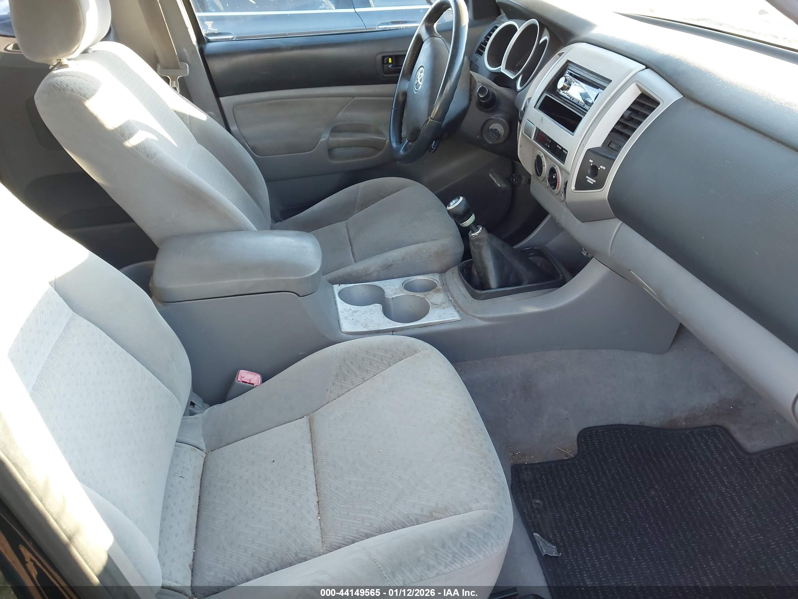 TOYOTA TACOMA image 5